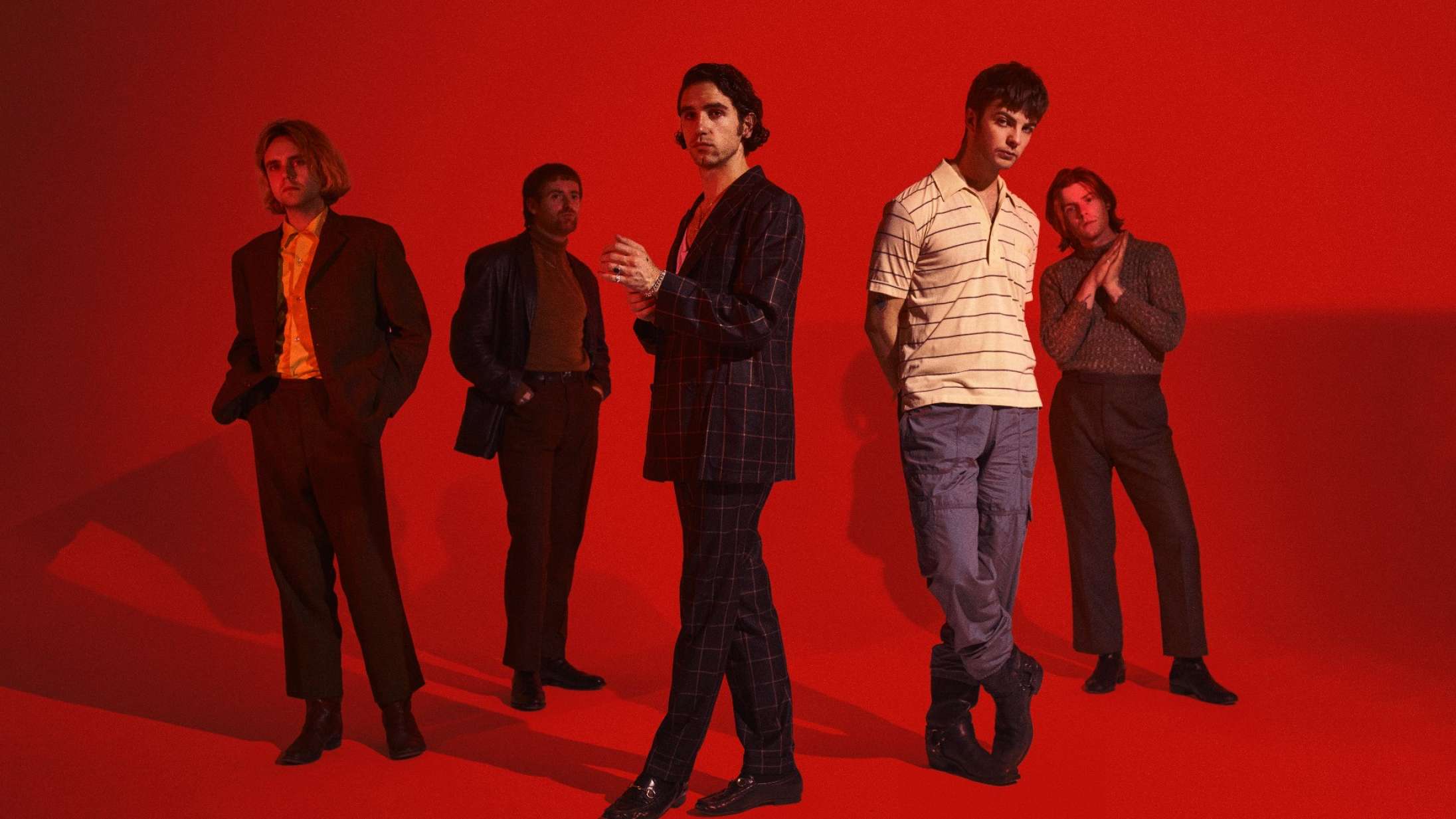 Roskilde-aktuelle Fontaines D.C. skildrer komplicerede fædrelandsfølelser på deres hidtil bedste album