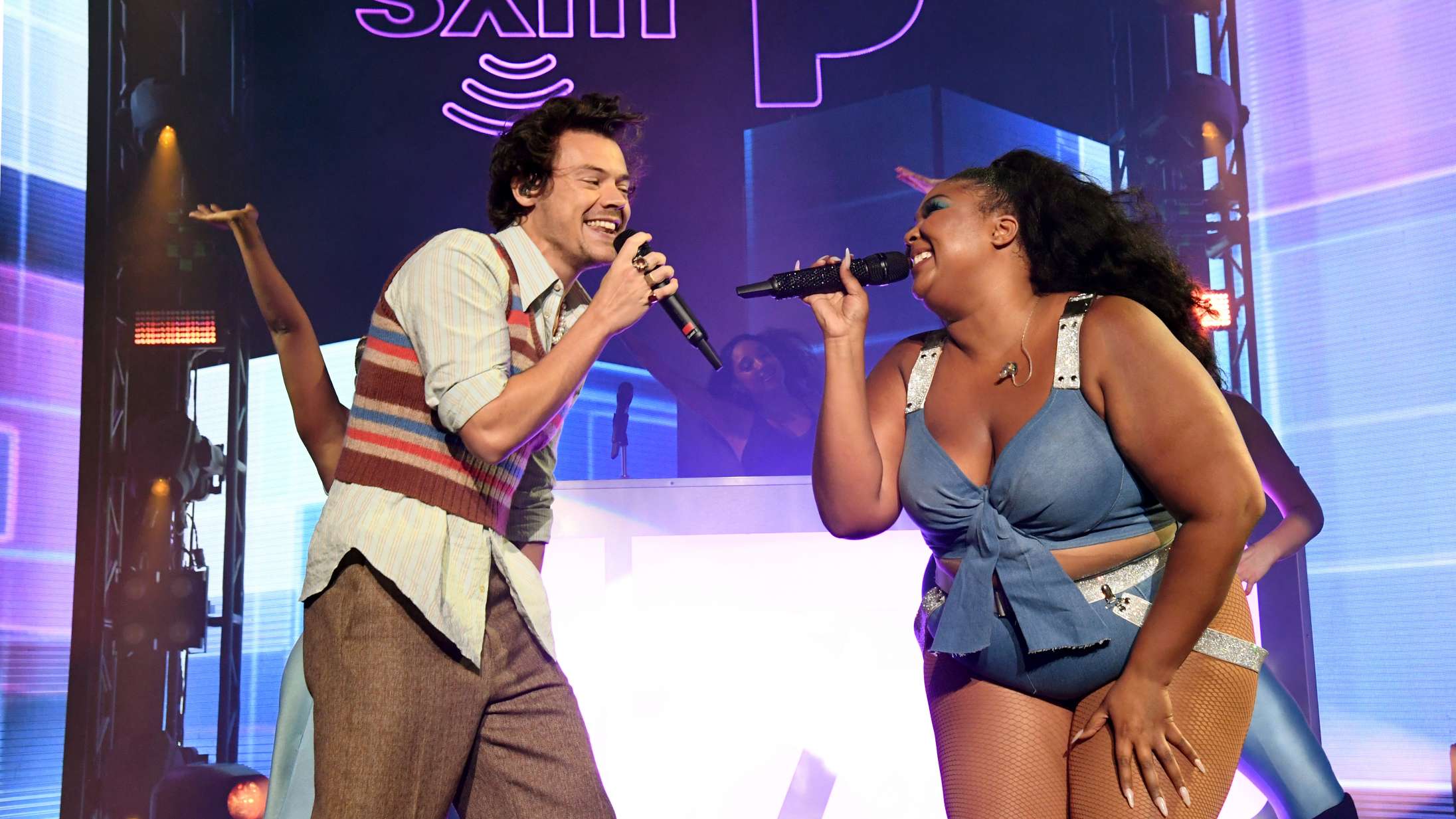 Se Harry Styles og Lizzo spille ‘What Makes You Beautiful’ og ‘I Will Survive’ til Coachella