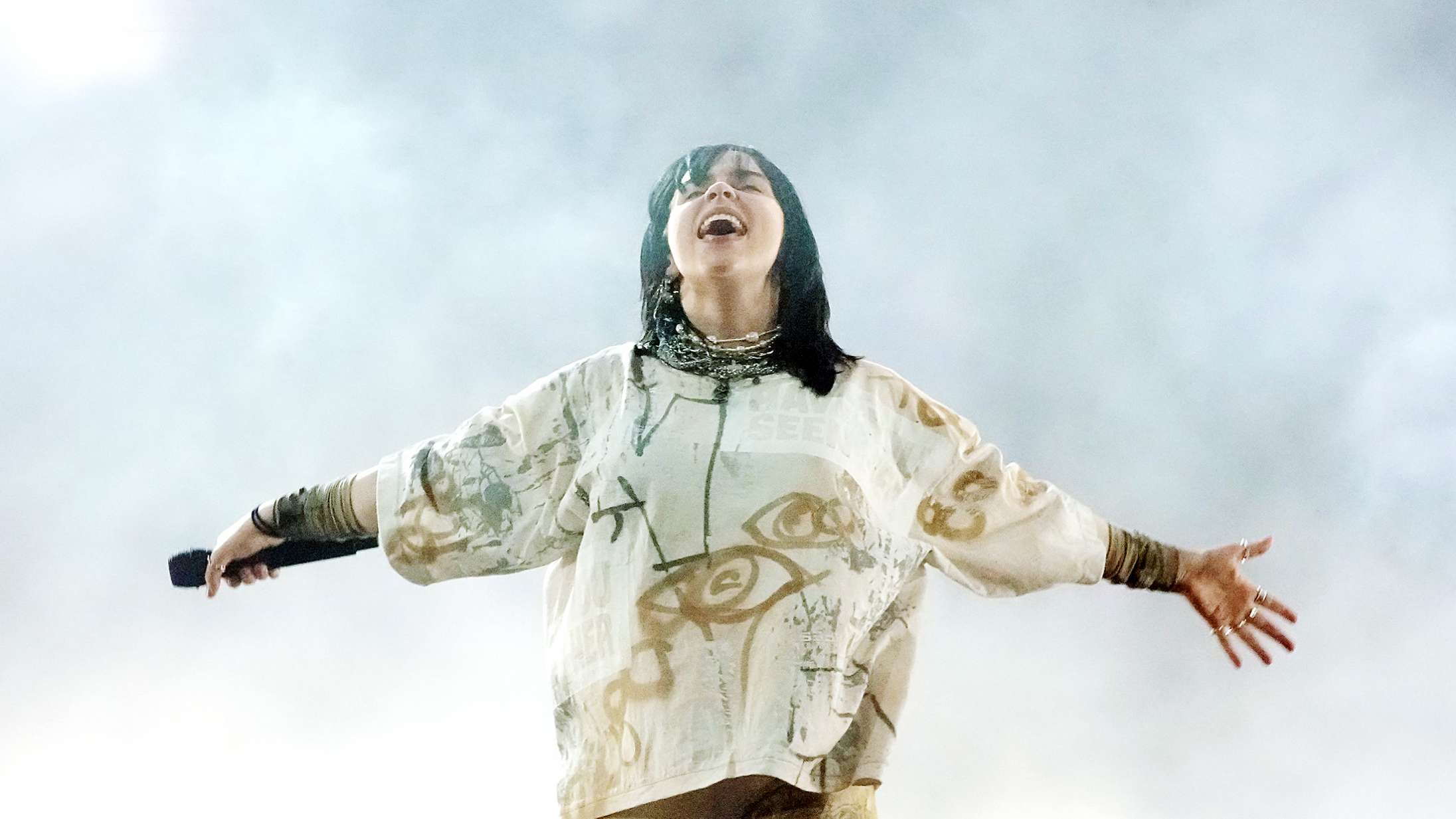 Se Billie Eilish optræde med et af de helt store poppunk-ikoner på Coachella