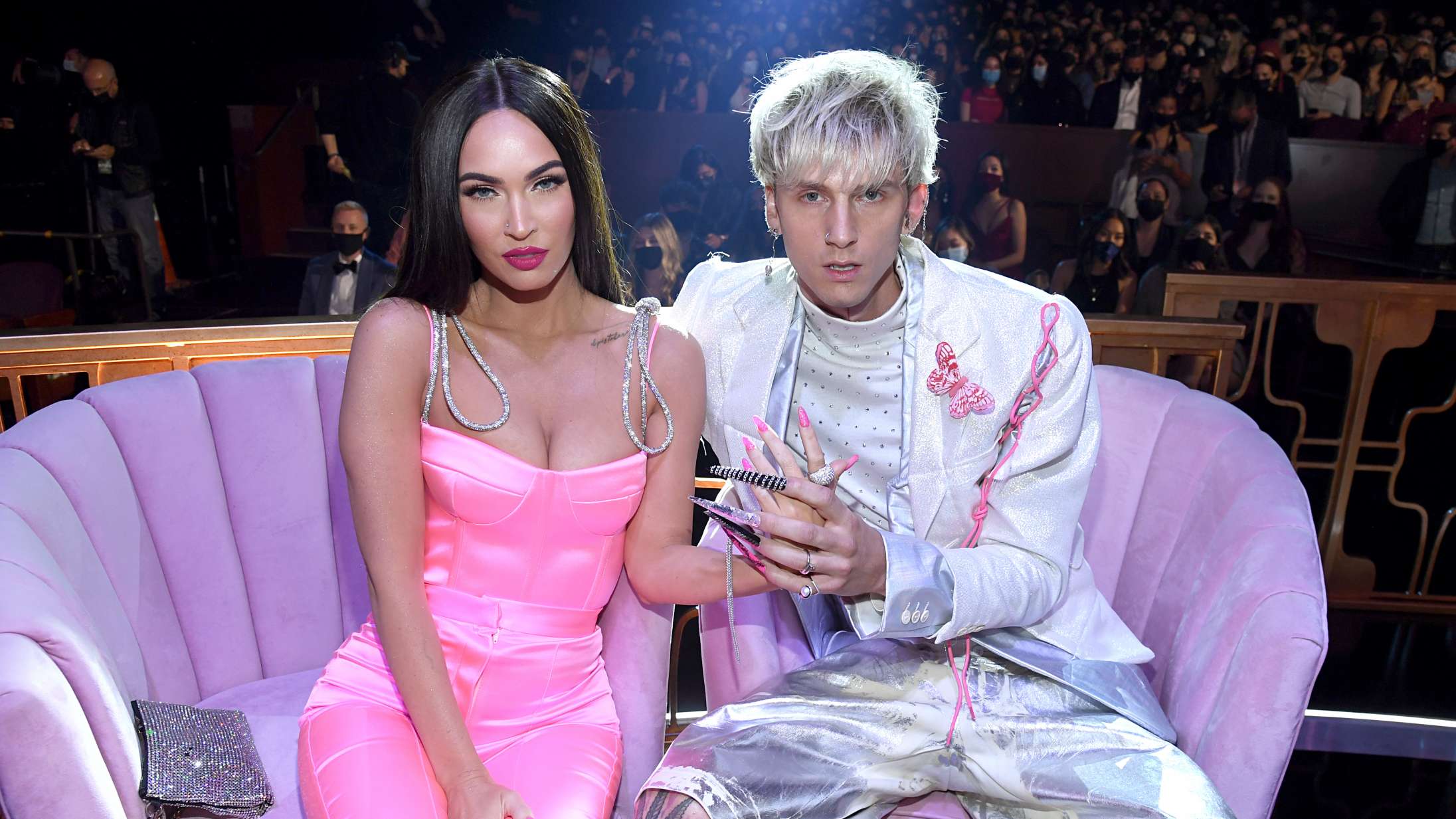 Ja, Megan Fox og Machine Gun Kelly drikker rent faktisk hinandens blod