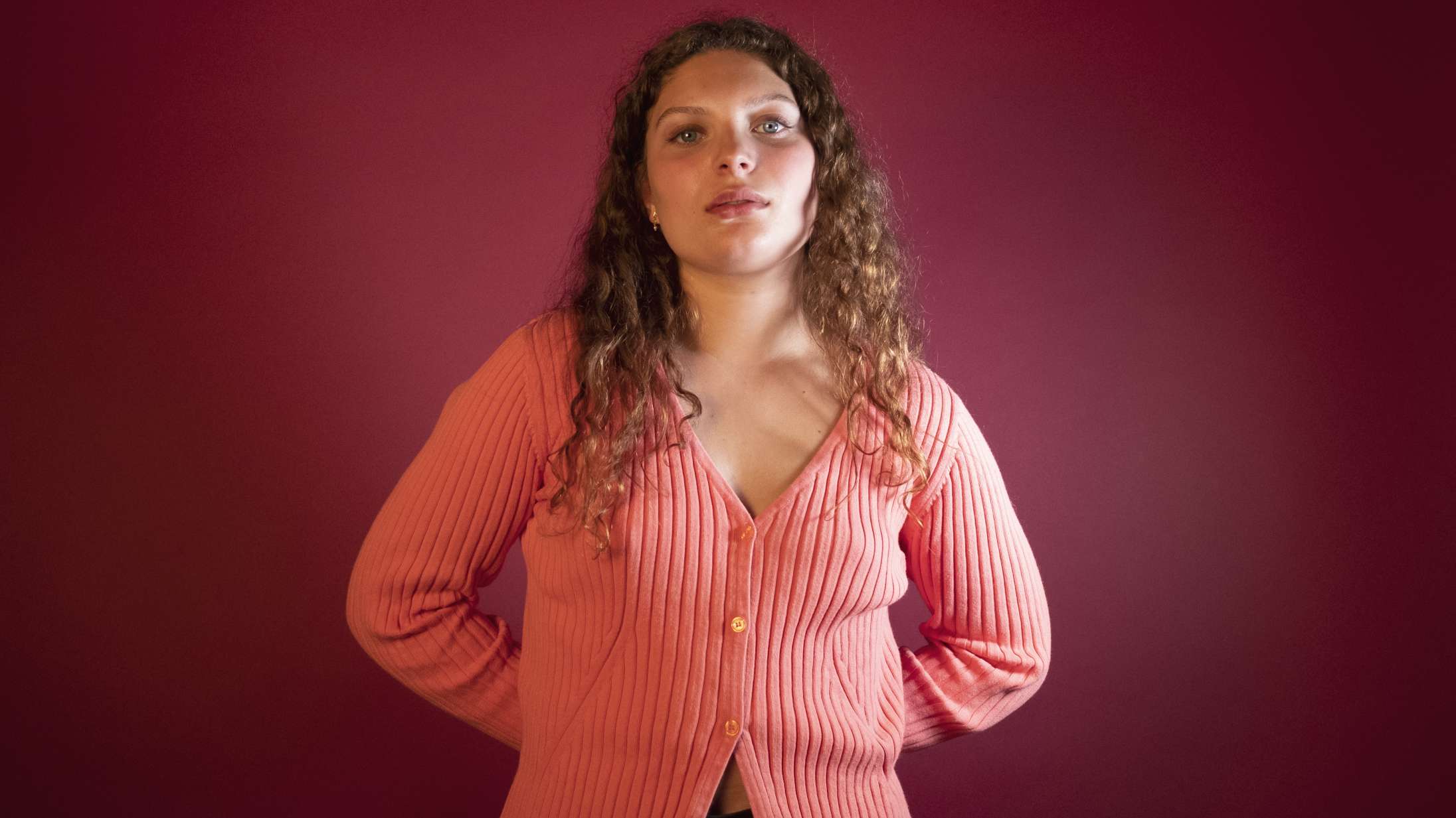 Soundvenue Springer: Isabella Møller Hansen trækker på sit irriterende teenage-jeg i sin gennembrudsrolle