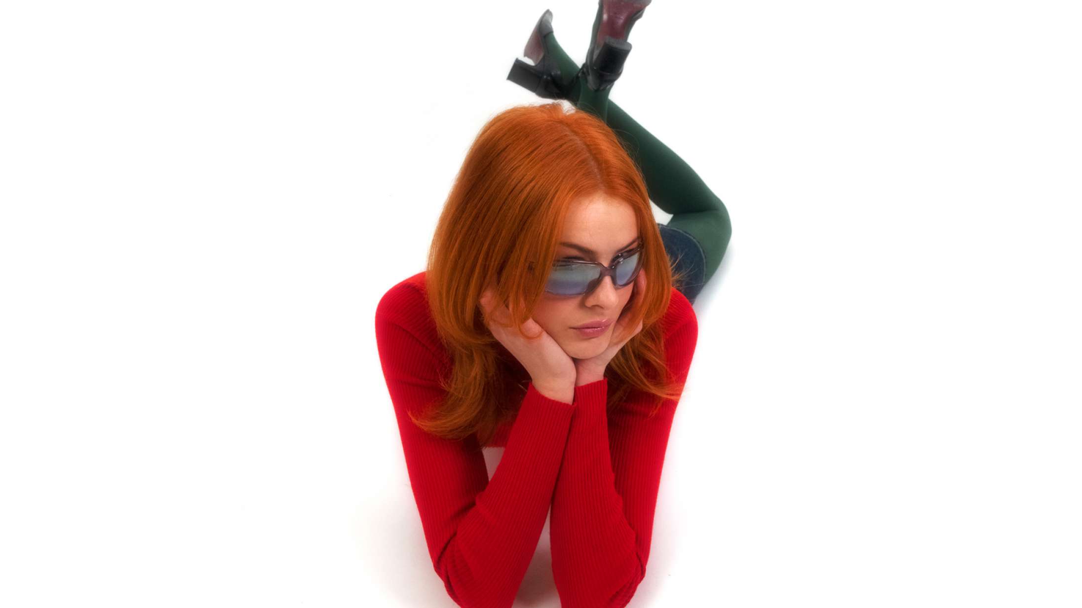 Sonic Girls debutalbum ‘Confessions’ er en voldsom og radikal metaleg med popmusikkens æstetik