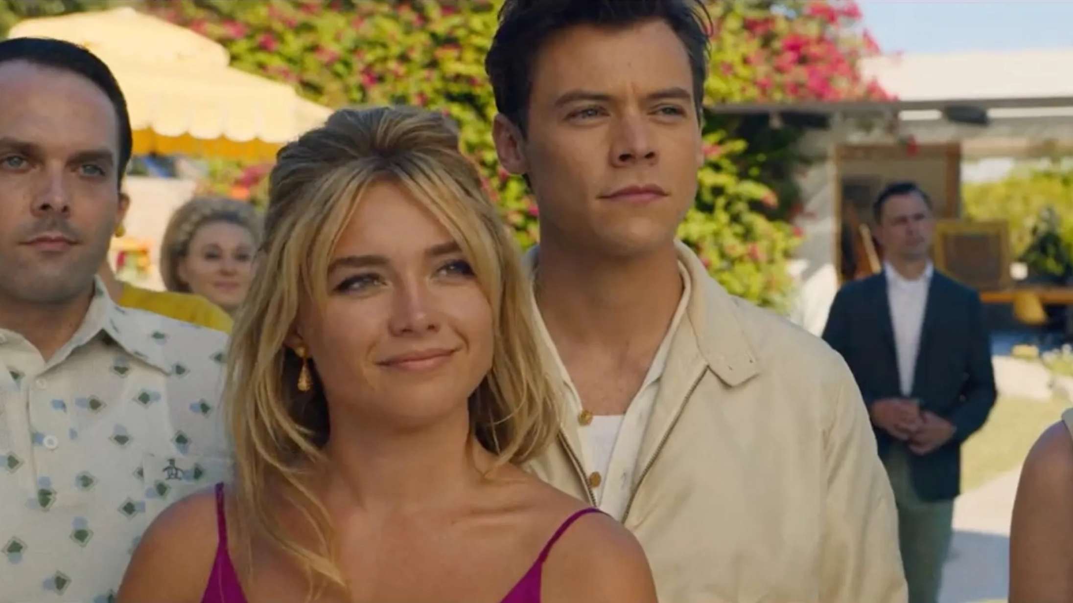 Se Harry Styles og Florence Pugh gå i spåner i den nervepirrende trailer til thrilleren ‘Don’t Worry Darling’