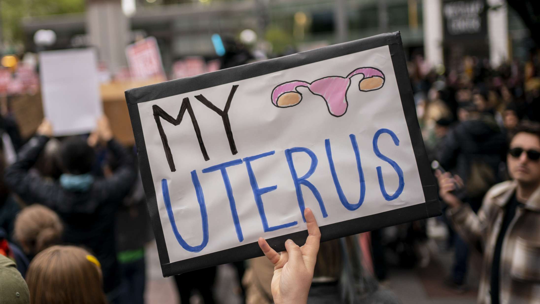 TikTok-brugere opfordrer til ugelang strejke imod USA’s frygtede forbud mod fri abort