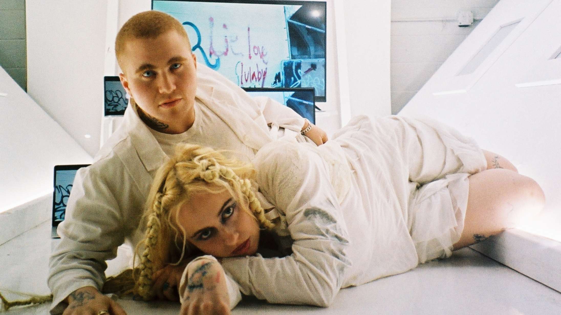 Girlpool er tæt på at trænge igennem til noget, der er større end dem selv – men tøver med at tage springet