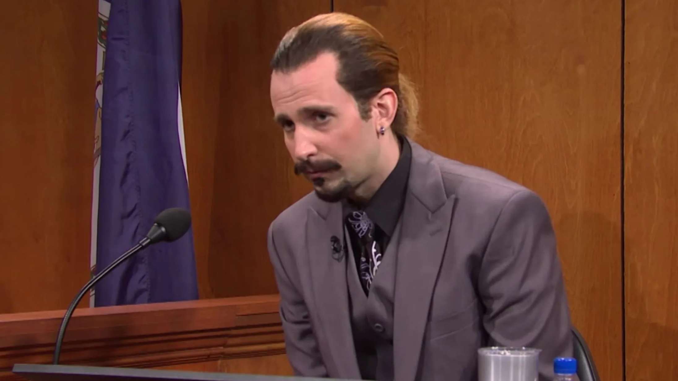 ‘Saturday Night Live’ tager Johnny Depp og Amber Heard-retssagen under behandling