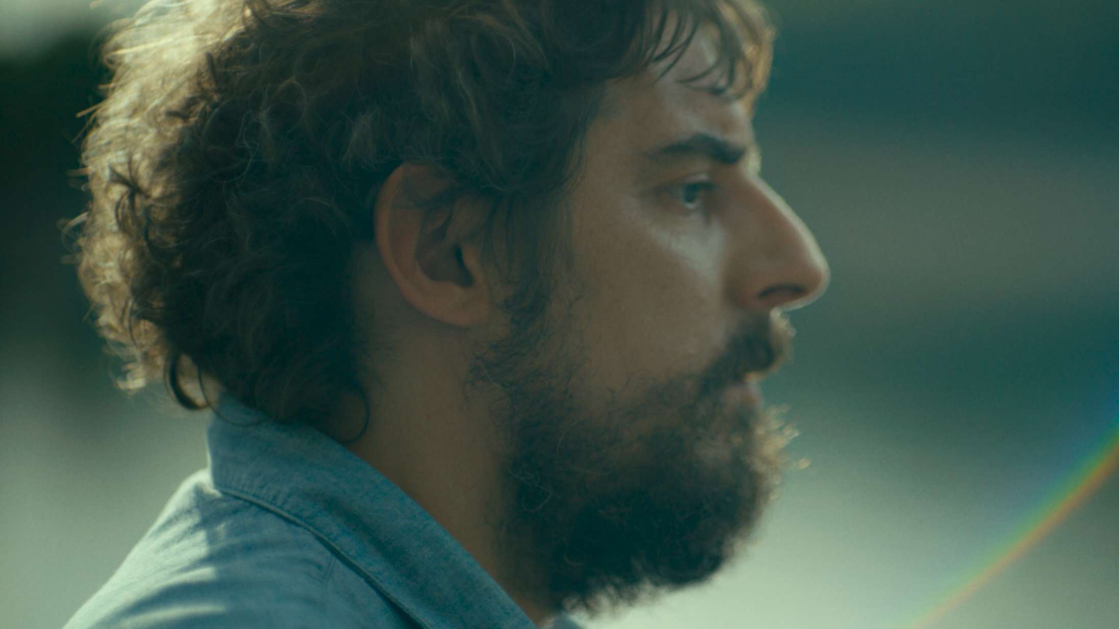 ’Rastløs’: Cannes-film om bipolar far er blændende båret af store præstationer