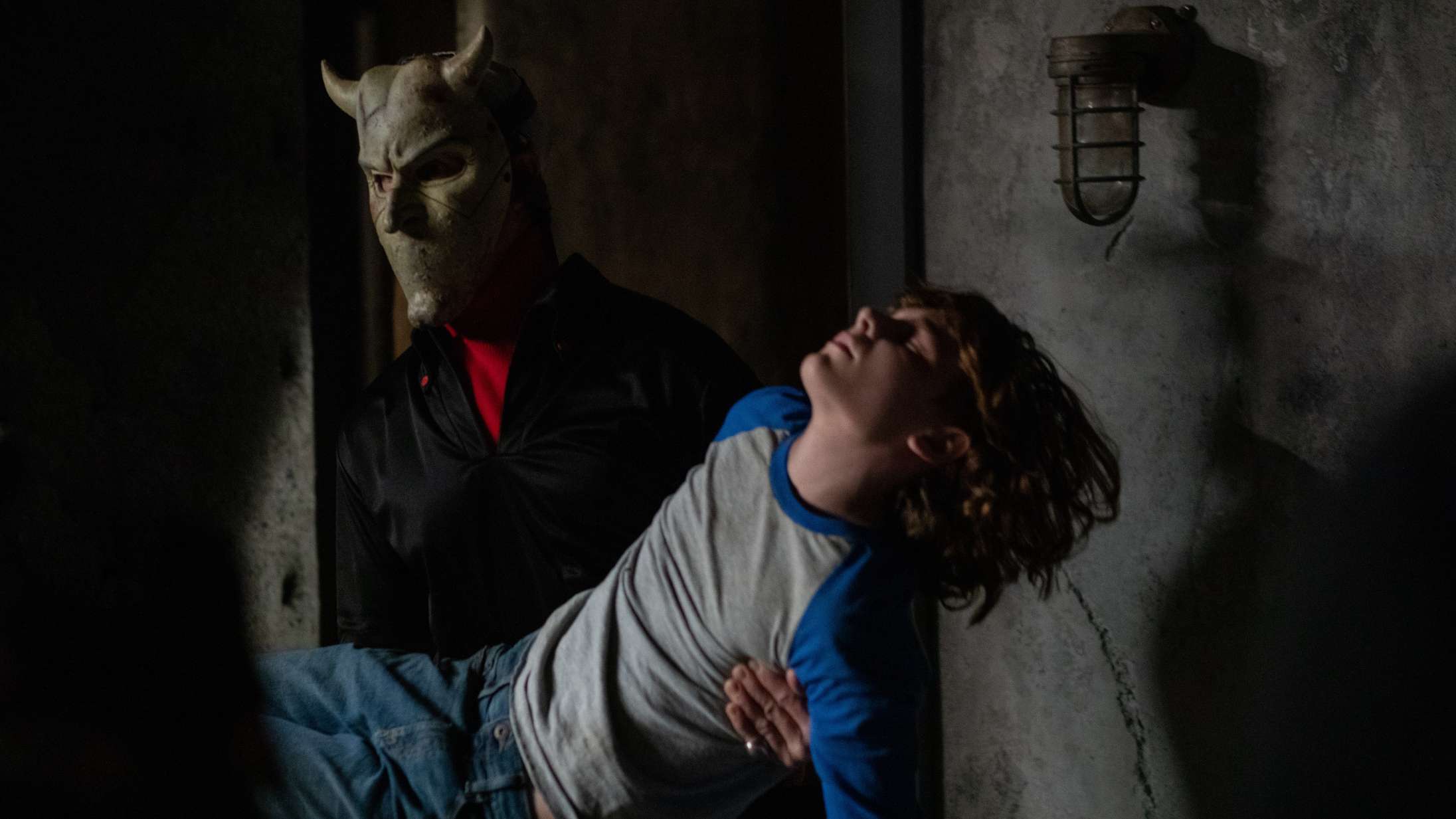 ’The Black Phone’: Ethan Hawke er modbydelig i ny film fra manden bag verdens uhyggeligste gyser