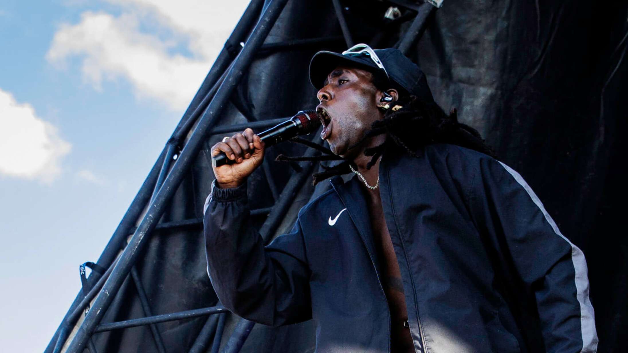 Kom helt tæt på mystiske Afskum til Soundvenue LIVE – både koncert og Q&A