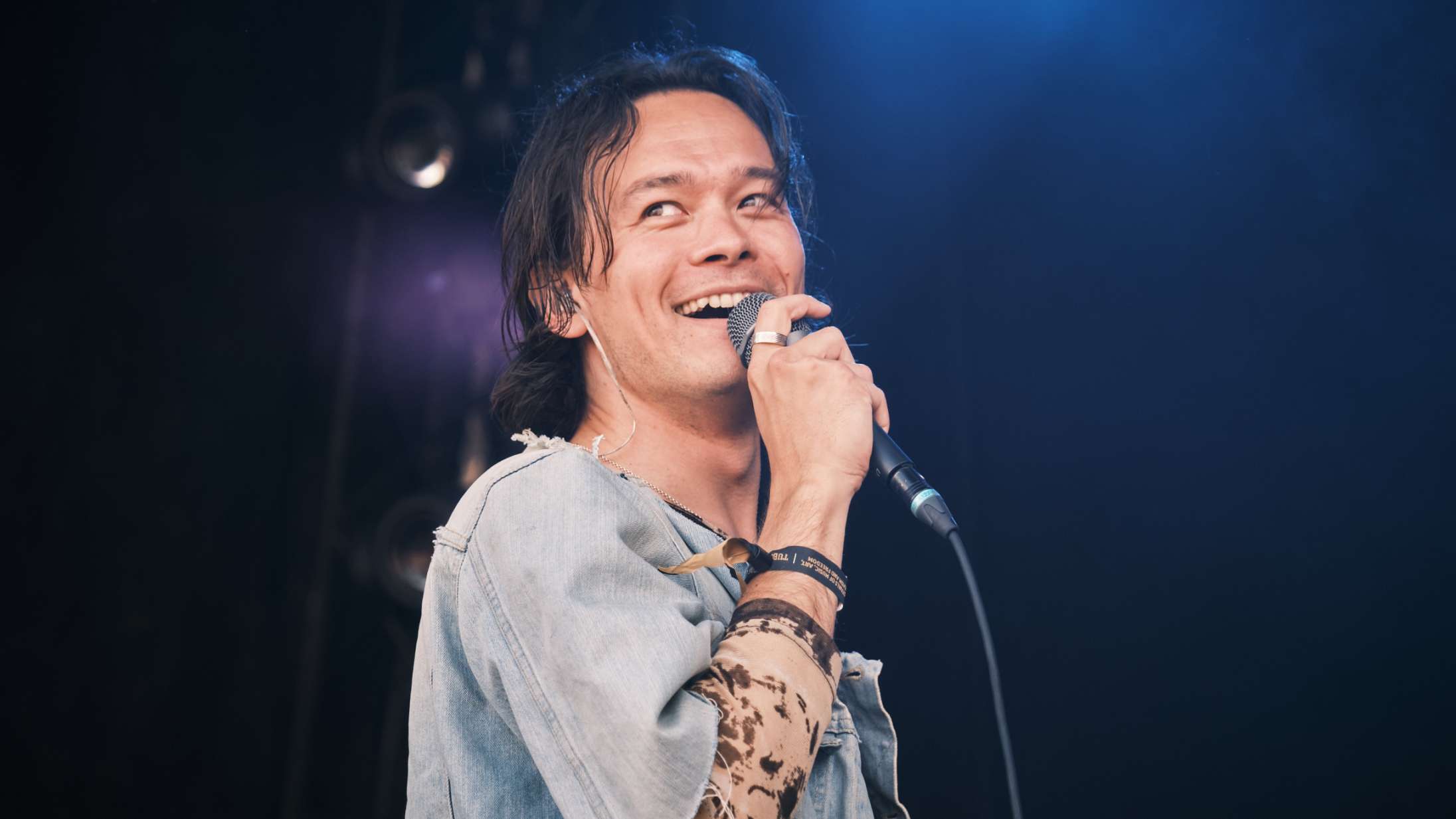 Atusji gav os tirsdagens første varme Roskilde Festival-fornemmelse i kroppen