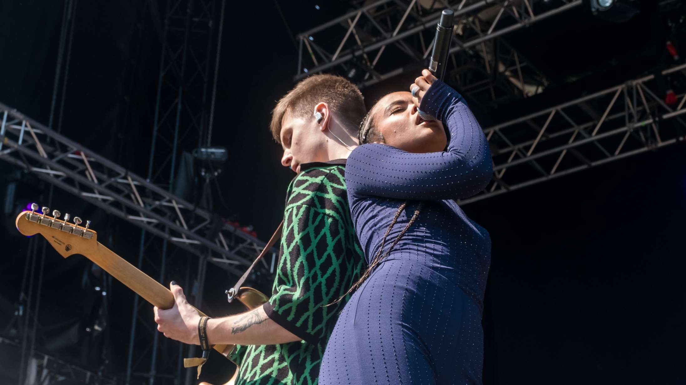 Bathsheba skinnede – bogstavelig talt – på Roskilde Festival