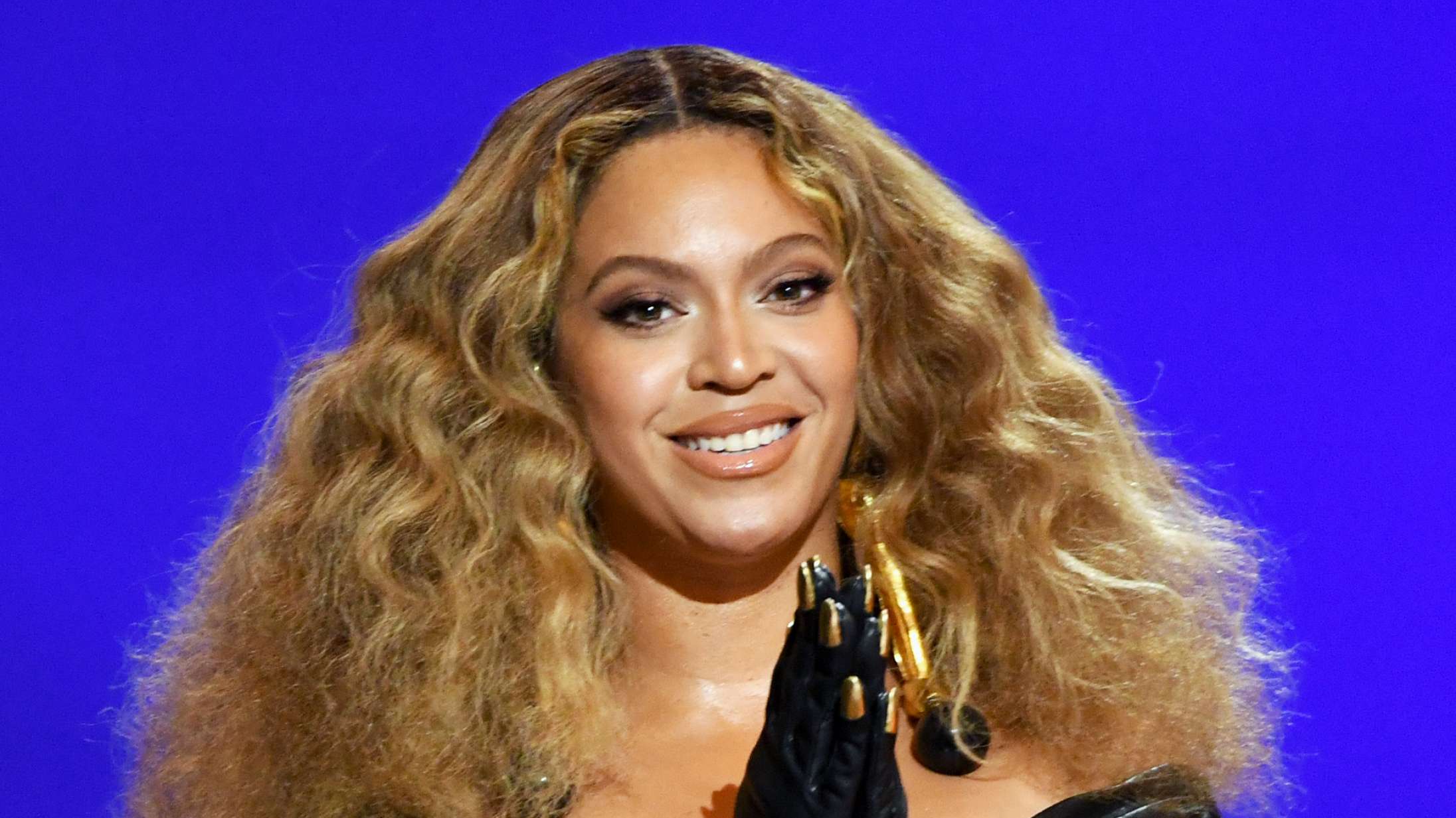 Se trackliste og cover art til Beyoncés nye album