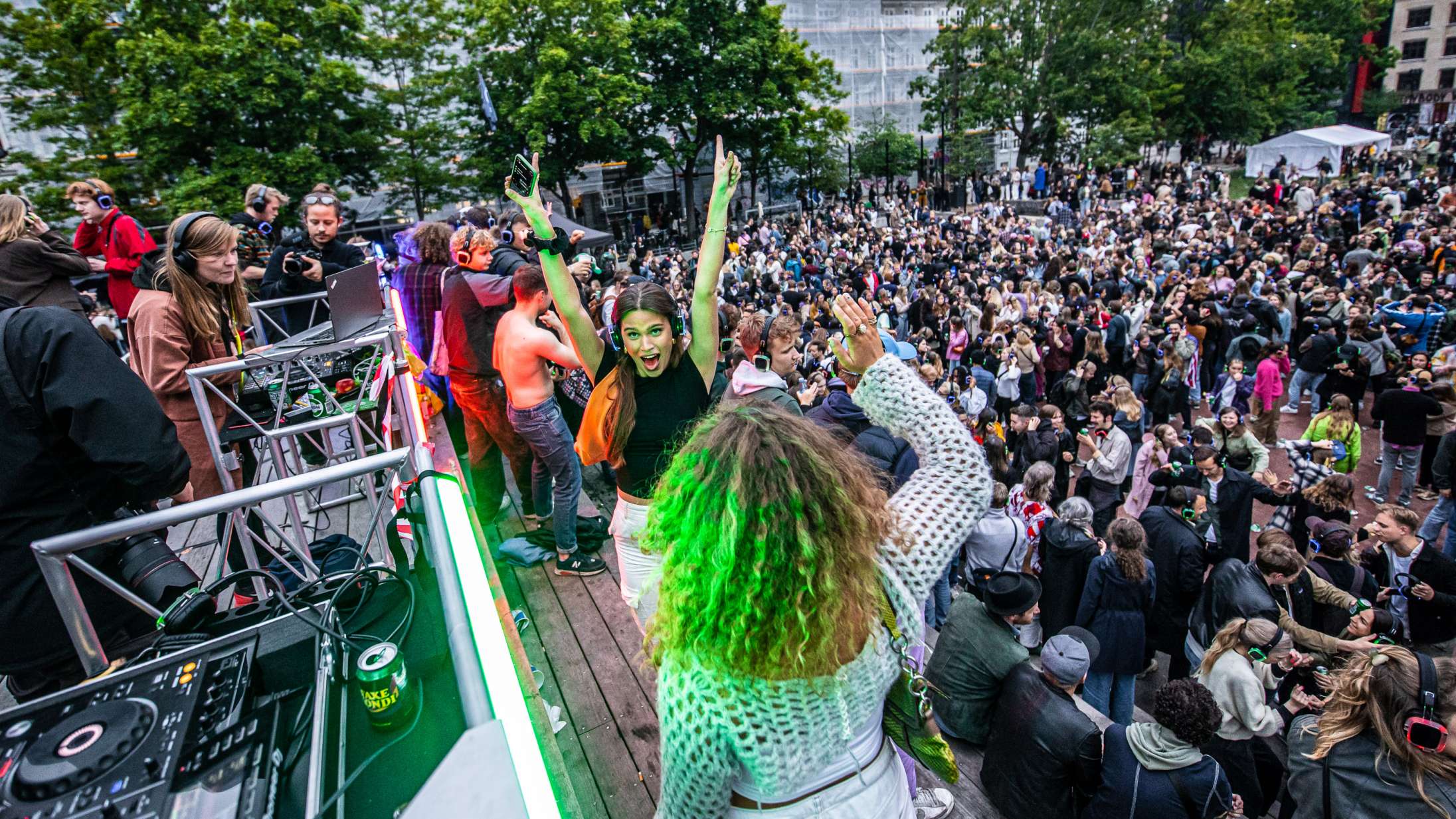 Er du også helt rundt på gulvet over Distortion? Vi guider dig igennem alt fra street party til havnefest