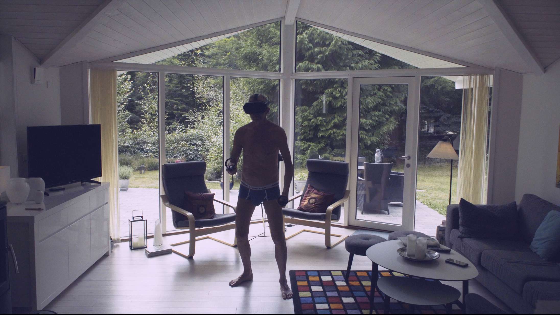 ’En dag i sommerhus’: Lille DR-aktuel dokumentar vender vrangen ud på danskernes sommerhusliv