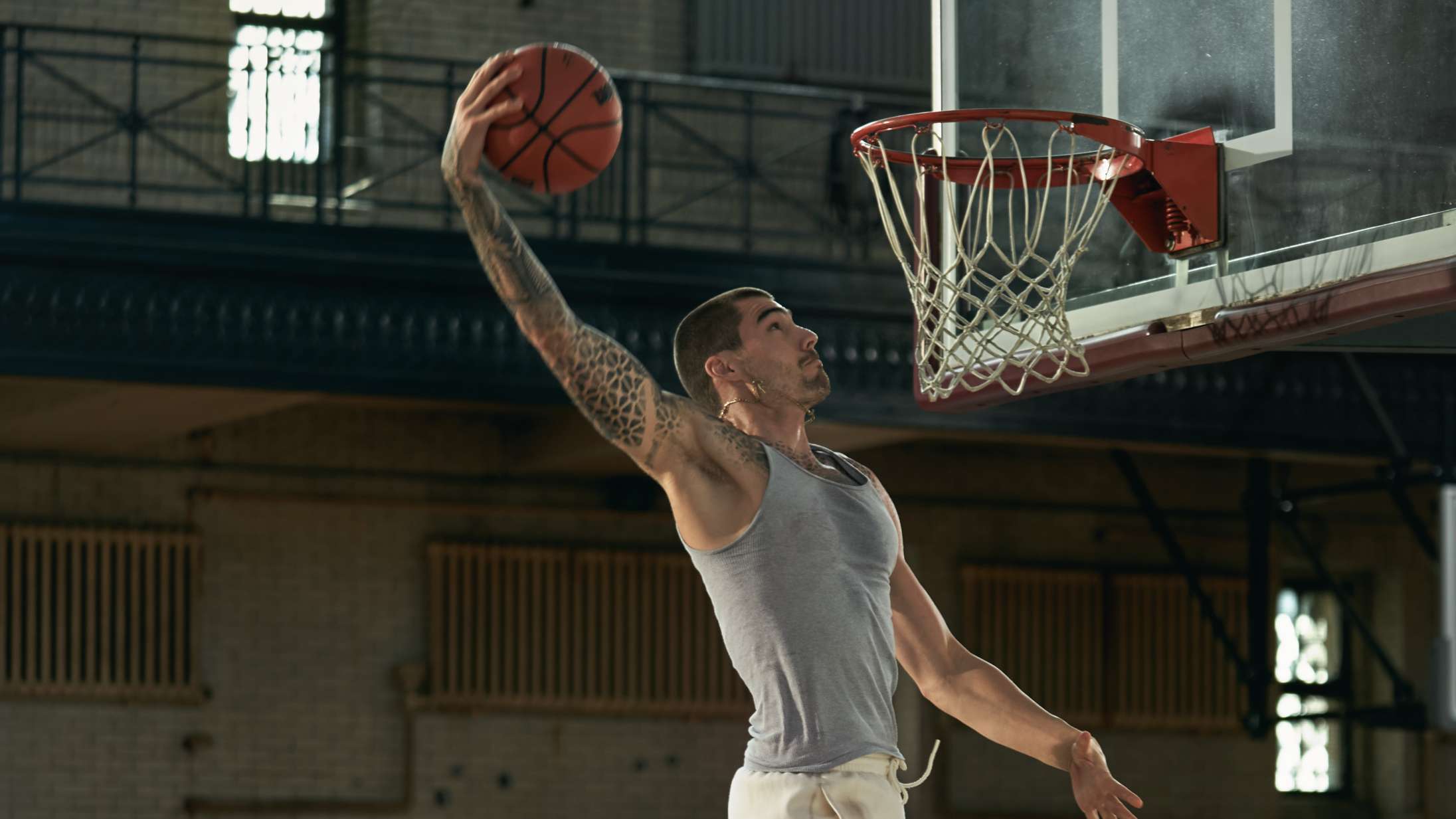 ’Hustle’: Basketball-film med Adam Sandler har kådhed a la ’Entourage’