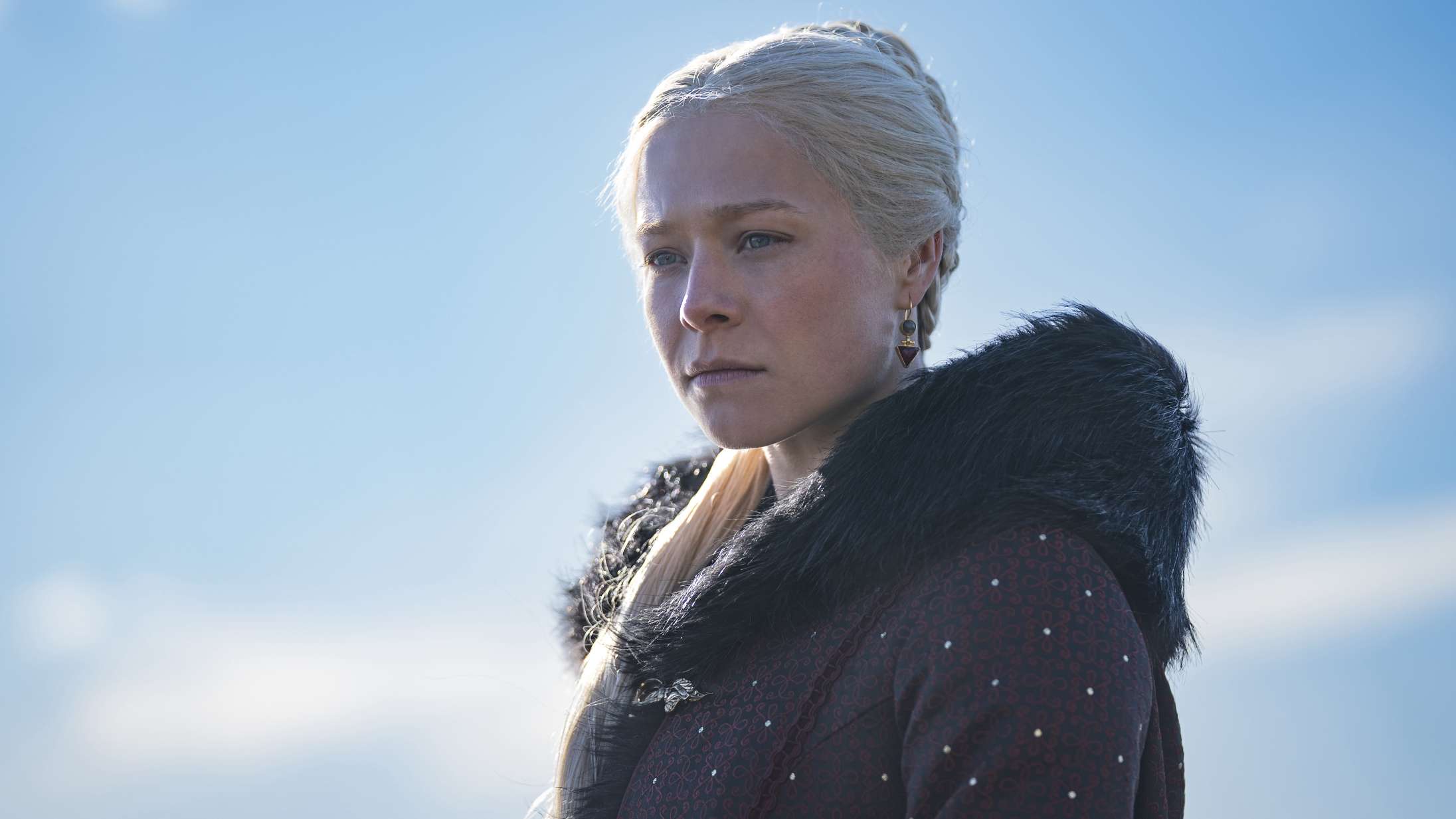 Disse serier og film skal du streame i august – fra ’Game of Thrones’-spinoff til dansk Netflix-film