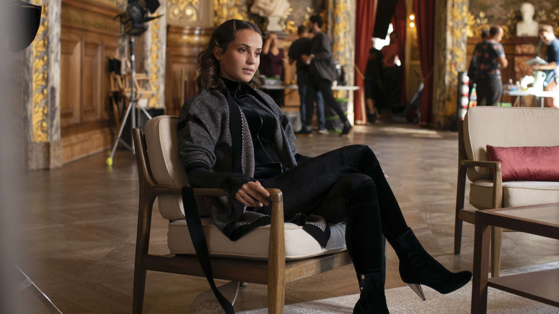 ’Irma Vep’: Alicia Vikander får for lidt tid og plads i ambitiøs HBO-serie