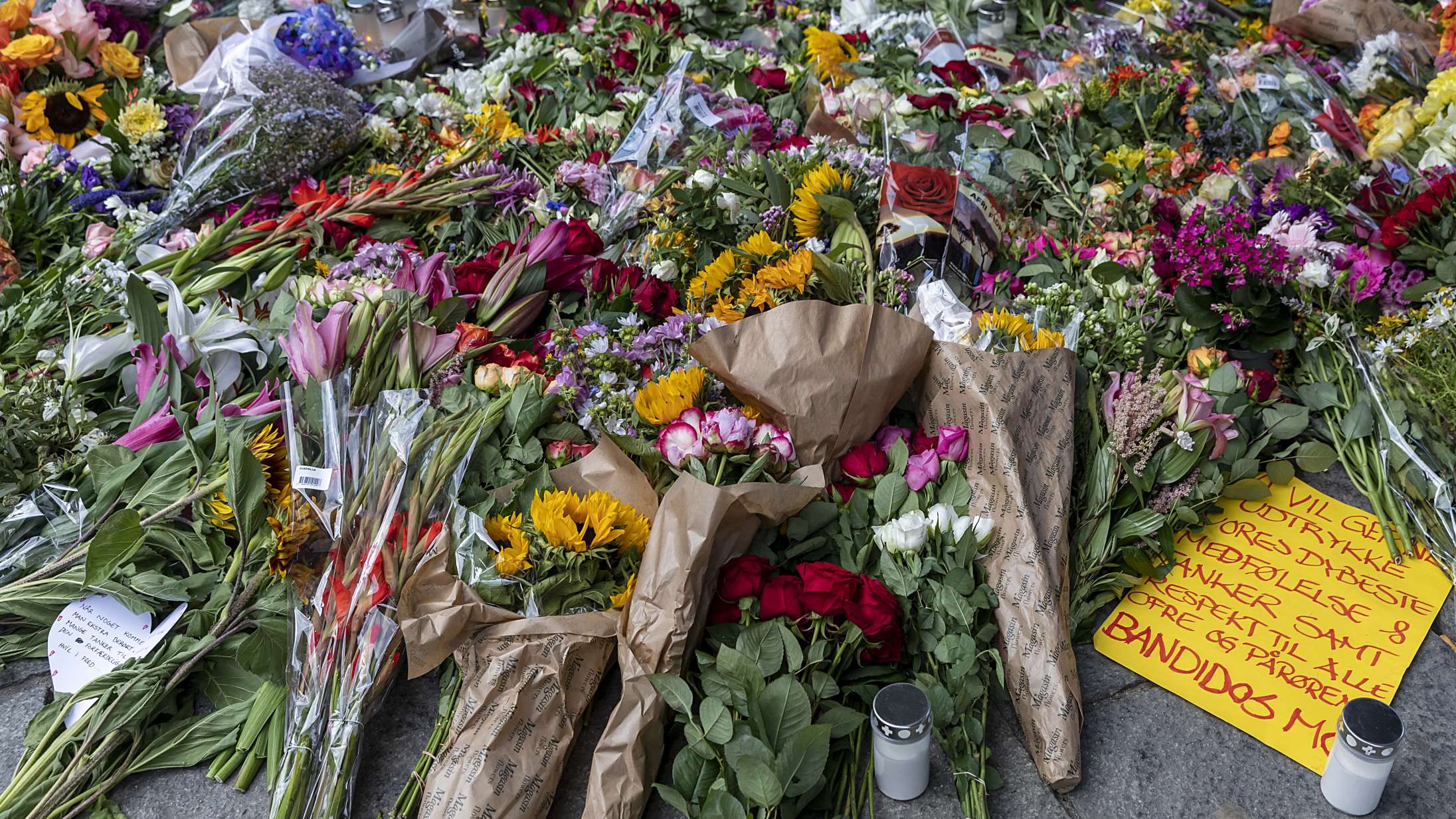 Løse rygter og motivspekulation: Skyderiet i Field’s viser sociale mediers skræmmende bagside