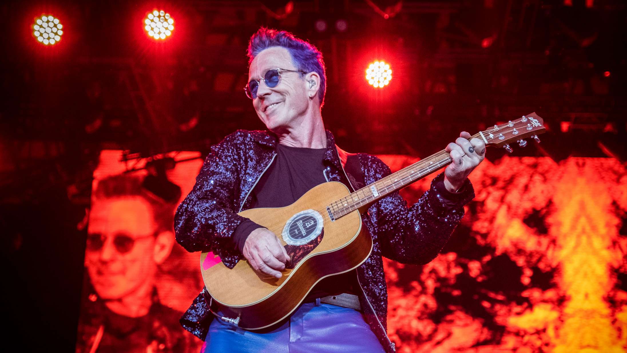 Roskilde Festival: Thomas Helmig leverede den samlende popfest, man havde håbet på