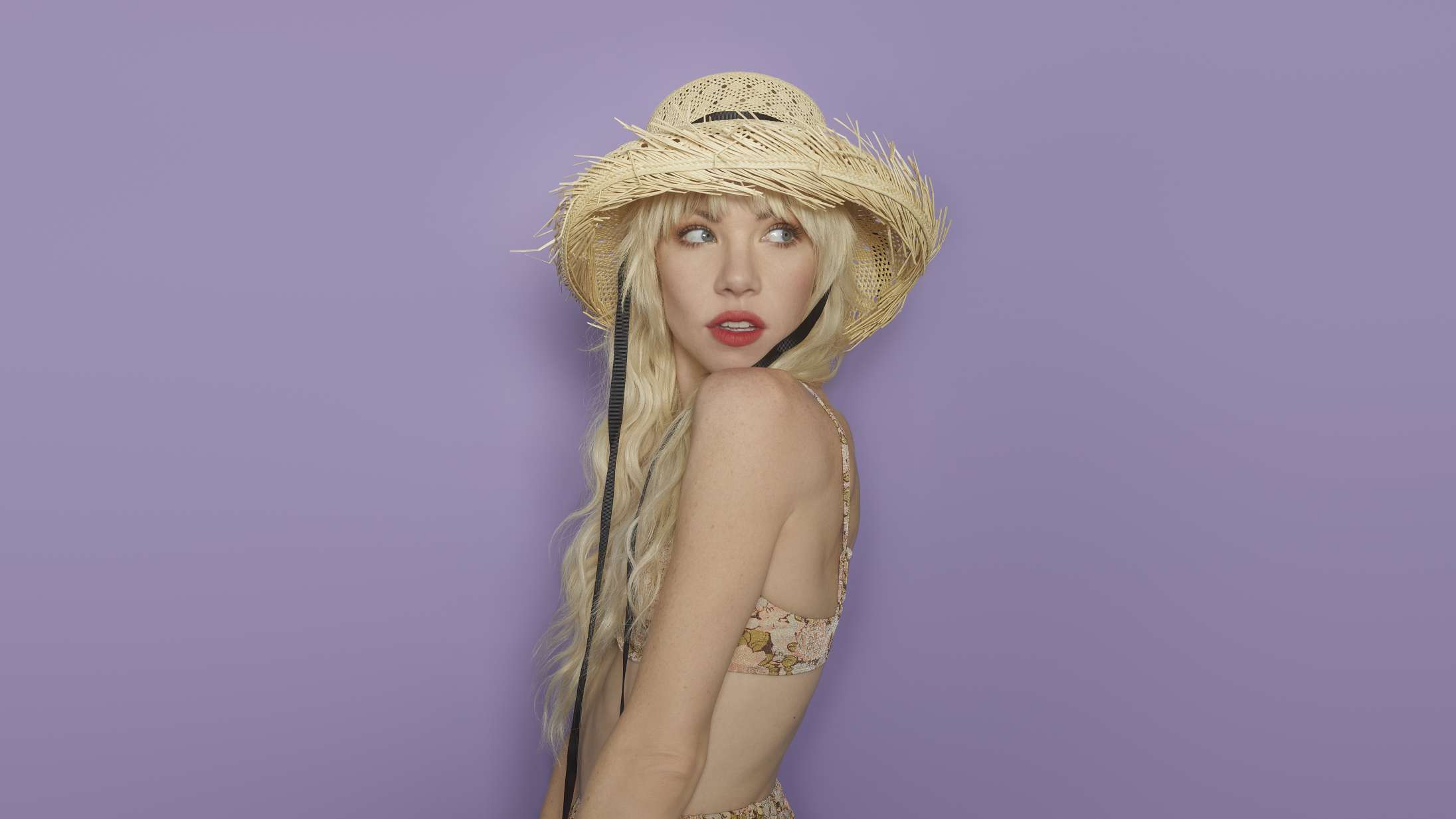 Nygifte Carly Rae Jepsen skal være mor