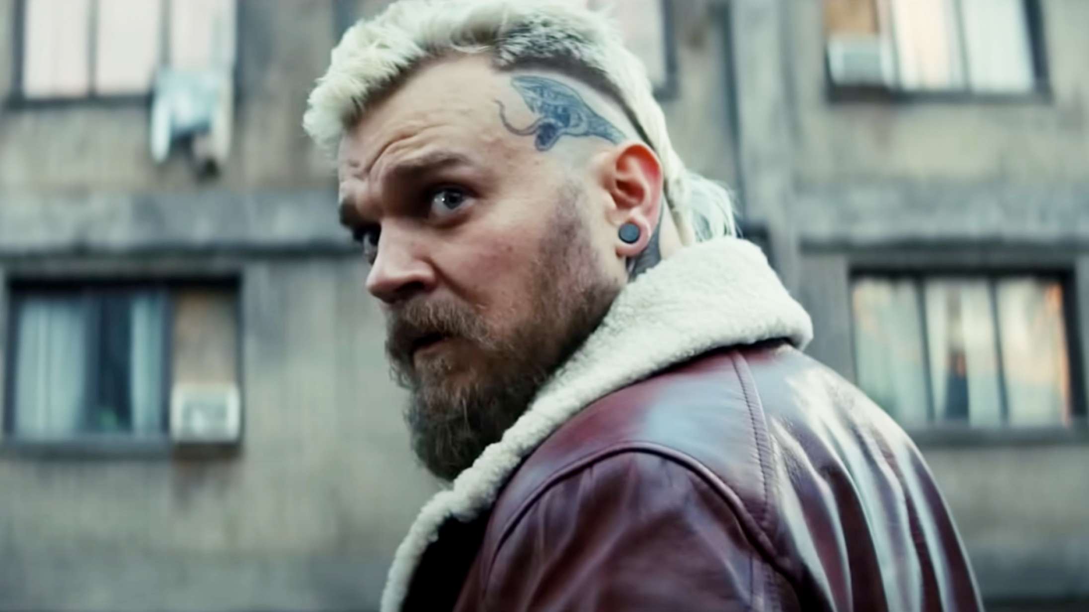 Pilou Asbæk er skurk i ny superheltefilm med Sylvester Stallone – se traileren til ‘Samaritan’