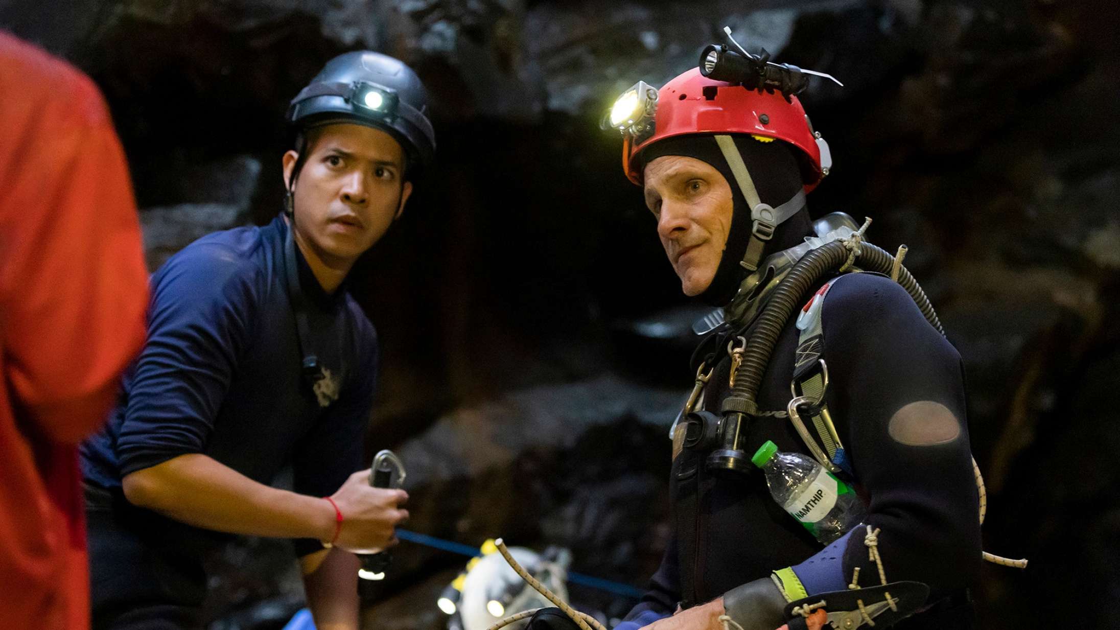 ’Thirteen Lives’: Vi kender slutningen på ny Viggo Mortensen-film – alligevel er det nervepirrende fra start til slut