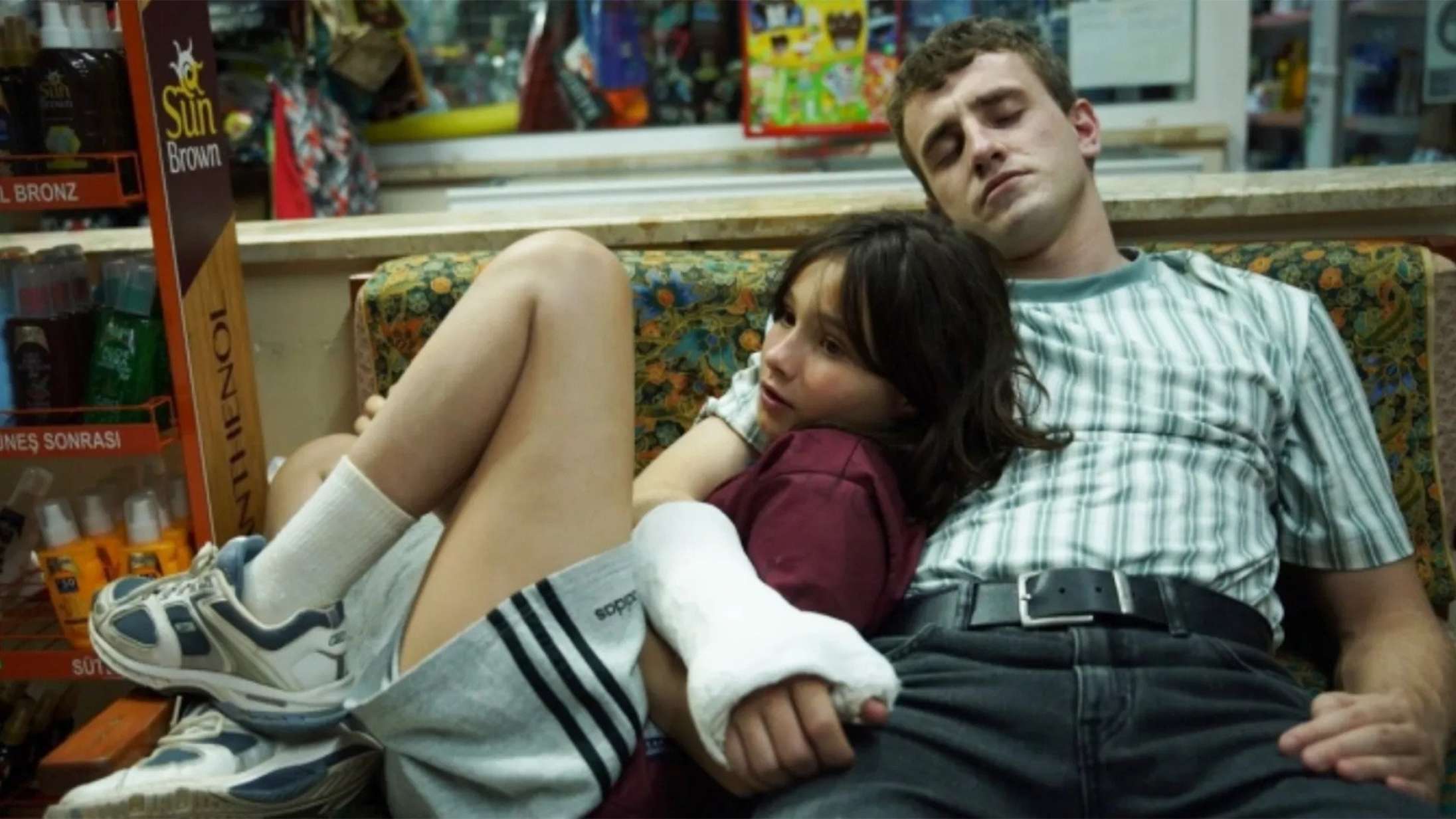 Paul Mescals første store filmrolle ser hjerteskærende ud – se traileren til ‘Aftersun’