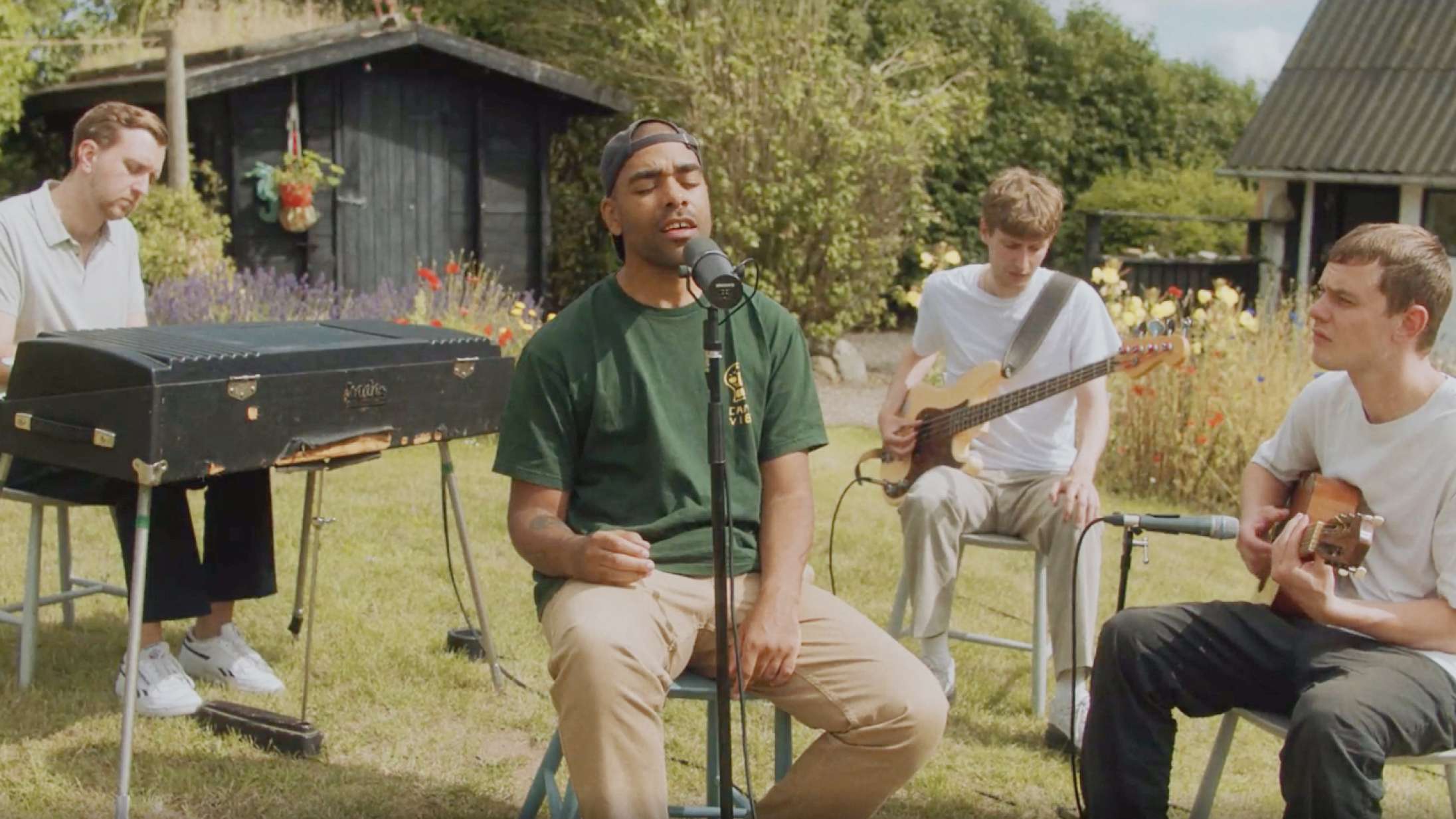 Hans Philip deler 30 minutter lang video med masser af nye numre