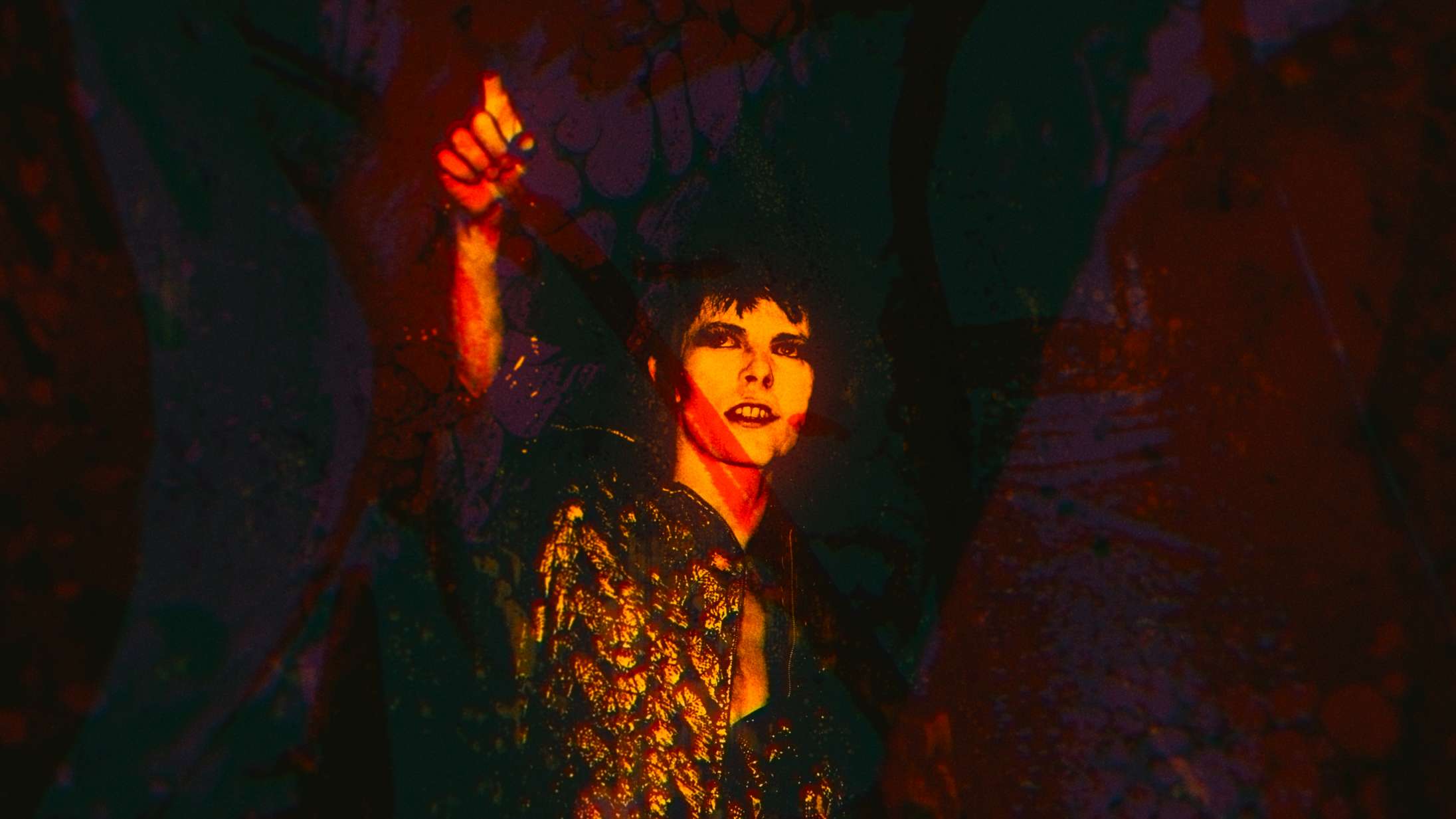 ‘Moonage Daydream’: Ny David Bowie-dokumentar deler generøst ud – trods visse mangler