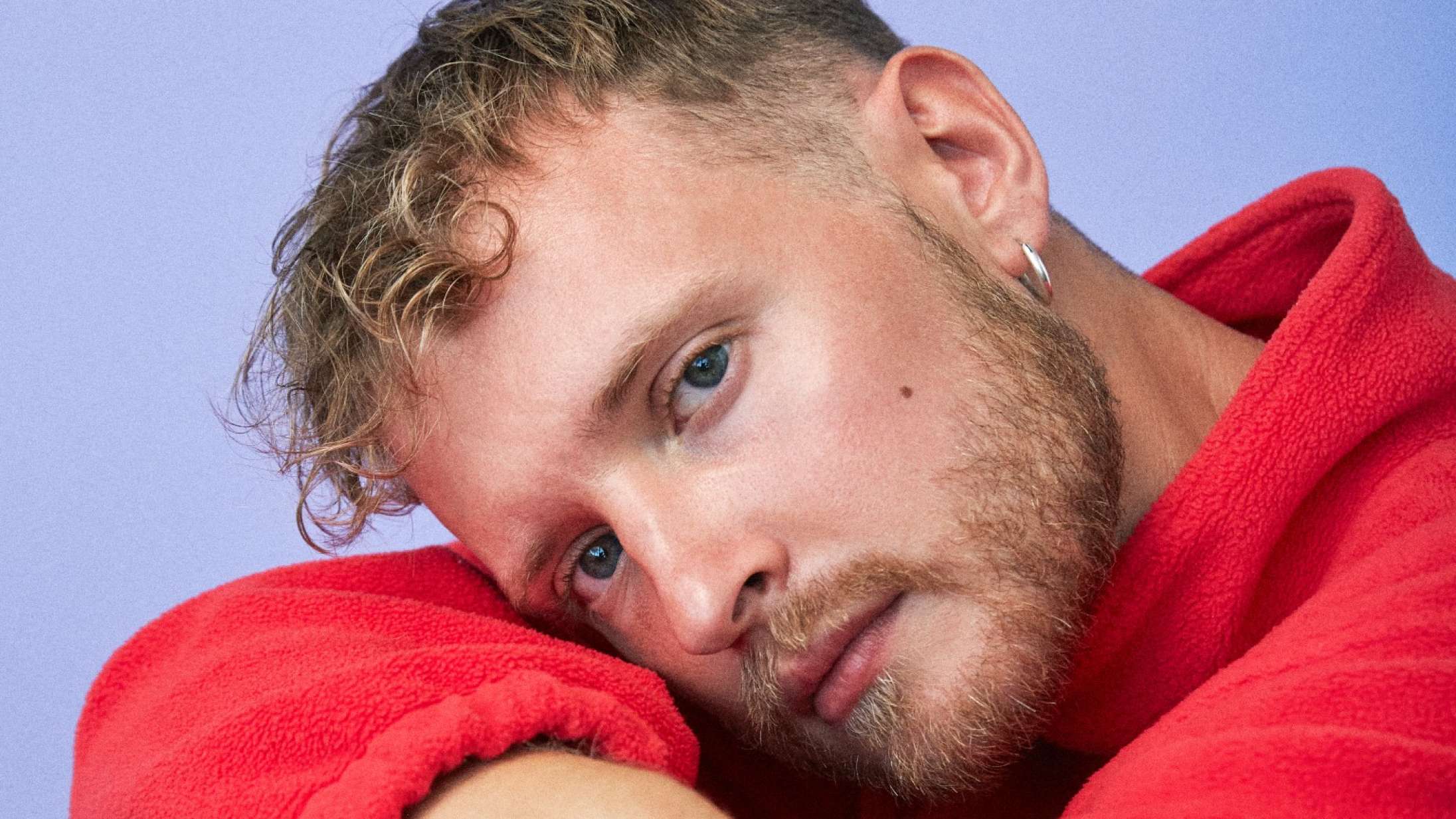 Theodor Praems stemme er lige så smuk som den ‘Påfugl’, han synger om