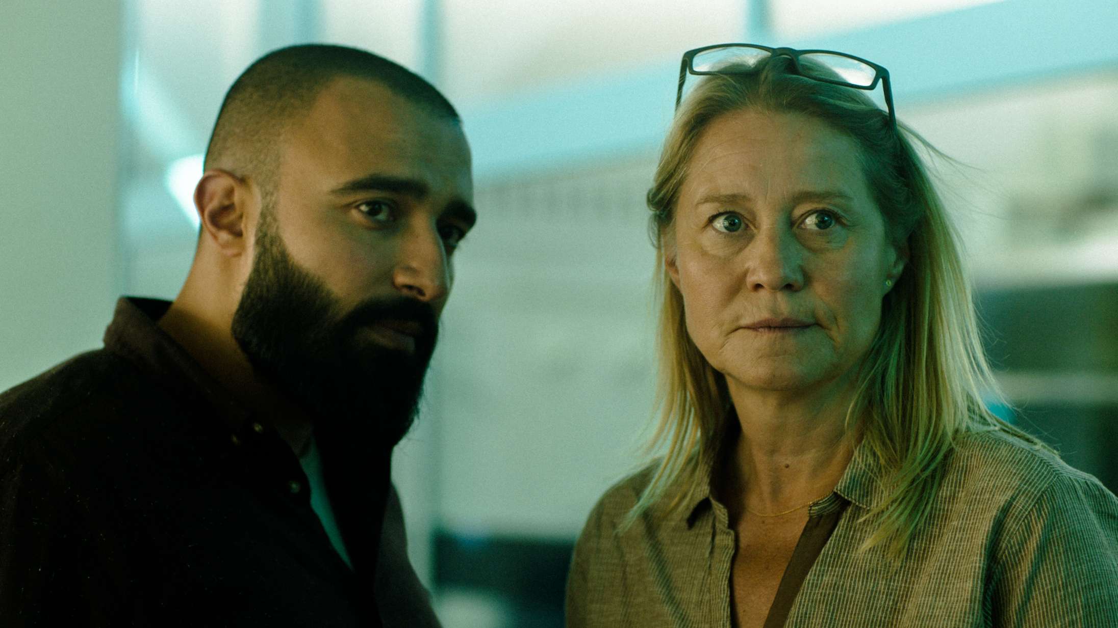 ’Ingen kender dagen’: Dansk multiplotfilm med store navne har svært ved at leve op til forbillederne