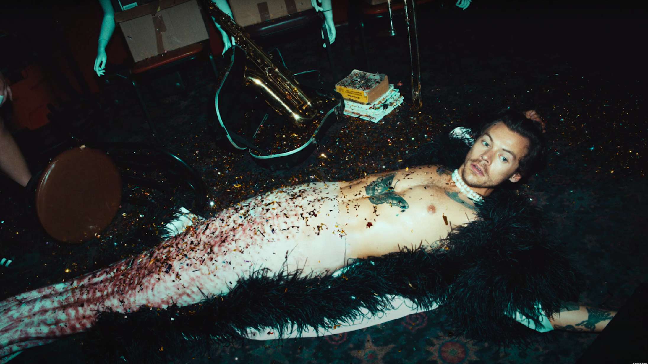 Harry Styles er en (rimelig slimet) havmand i ‘Music For A Sushi Restaurant’-videoen