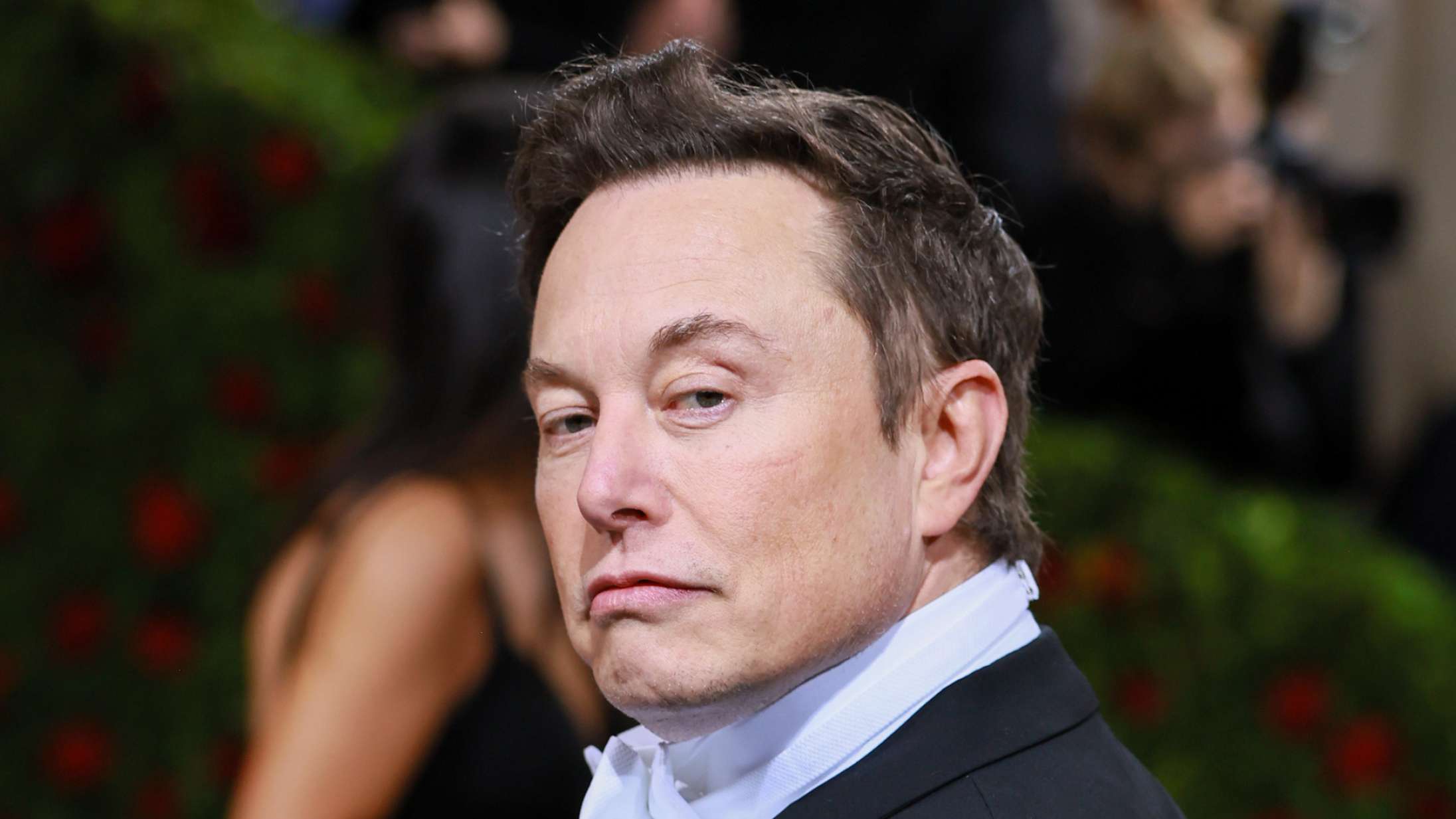 Twitter har travlt med at slette Elon Musk-parodier