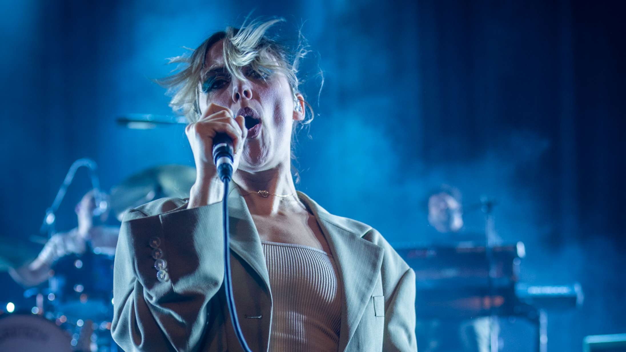 Wolf Alices koncert blev afsluttet med så stort et brag, at selv forsangeren blev overrumplet