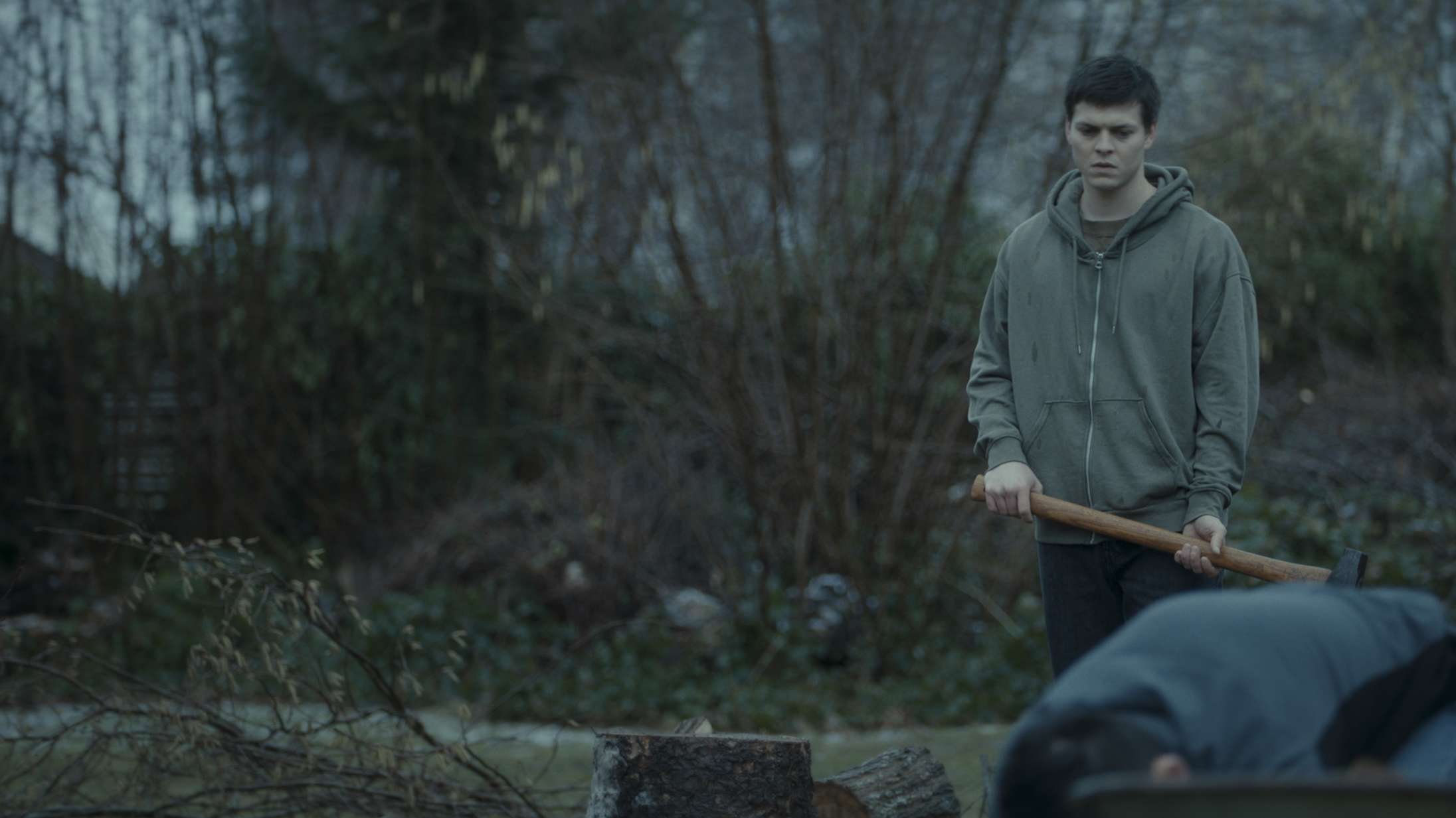 Alex Høgh Andersen ser dybt foruroligende ud i første trailer til ny sæson af ‘Den som dræber’