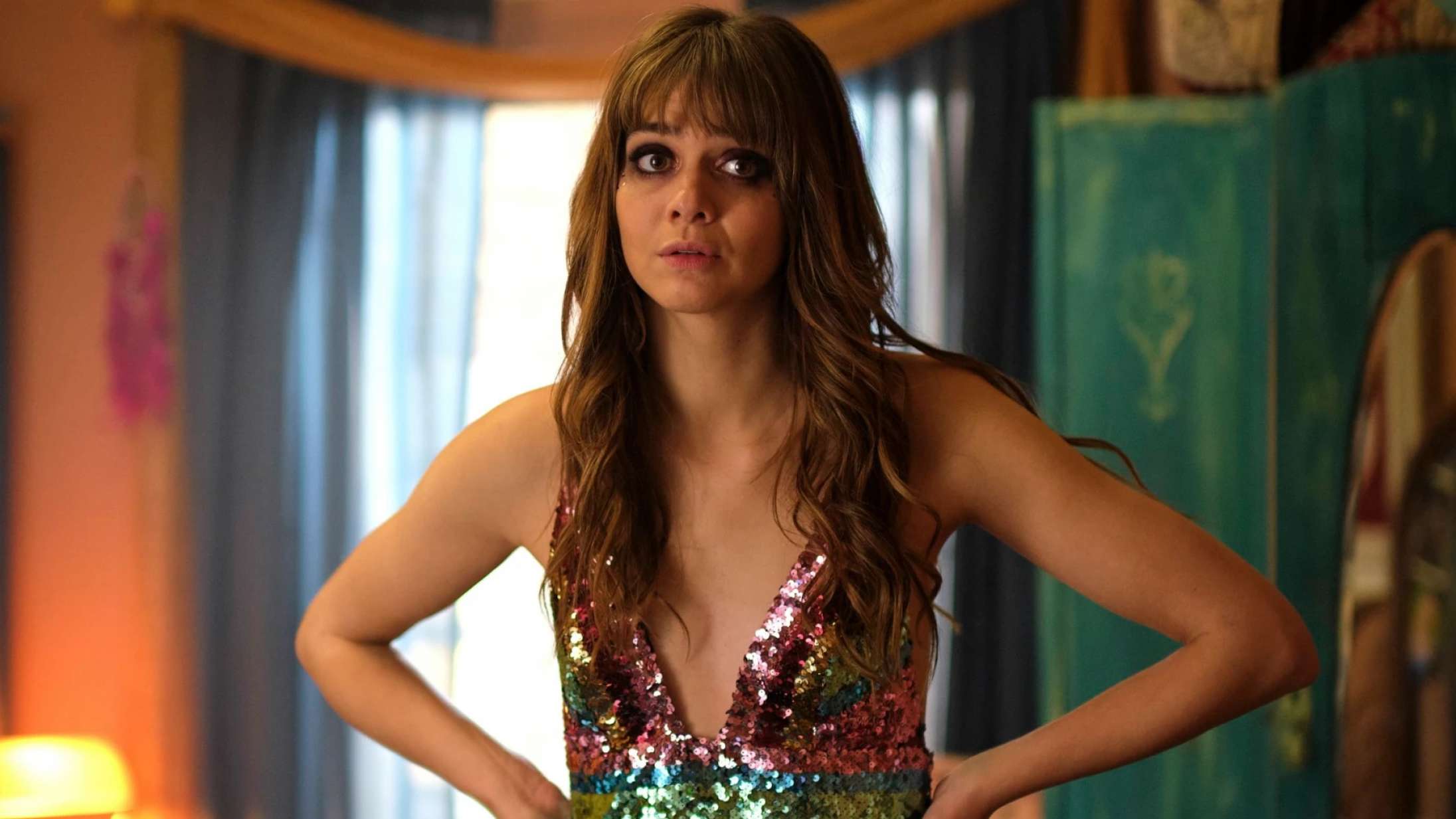 ‘Everything I Know About Love’: Serieversion af hit-memoir går rent hjem som London-udgaven af ‘Girls’