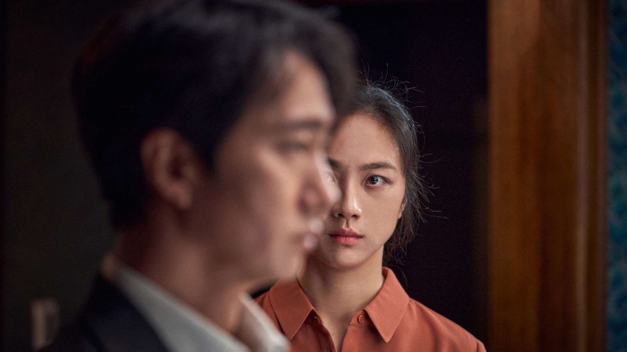 ’Decision to Leave’: Sydkoreansk twistmester har skabt en mesterligt medrivende thriller