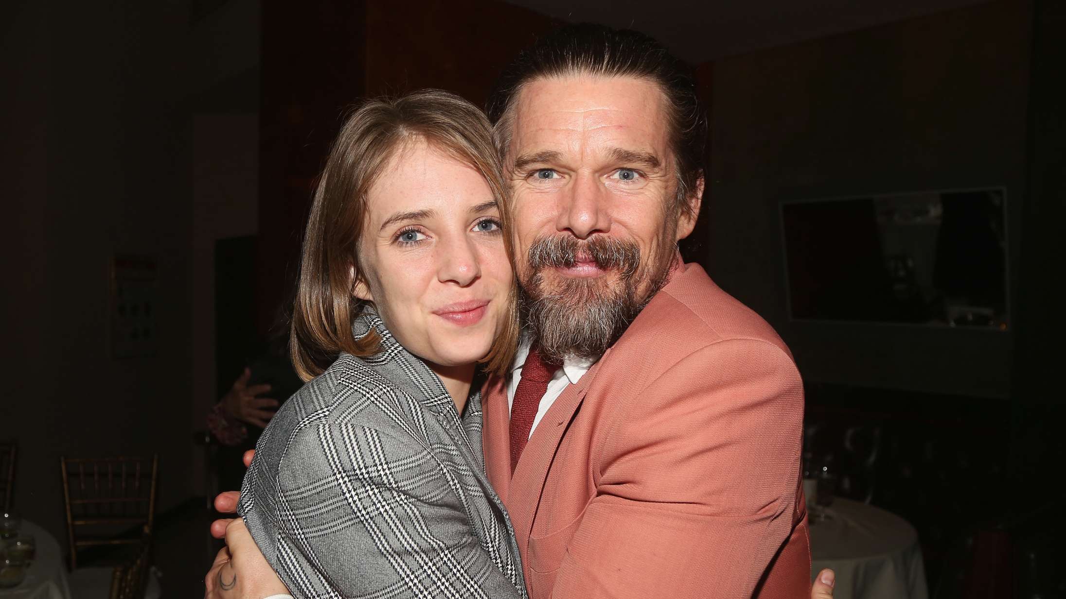 Ethan Hawke instruerede datteren i sexscene – og det var slet ikke akavet, forsikrer han