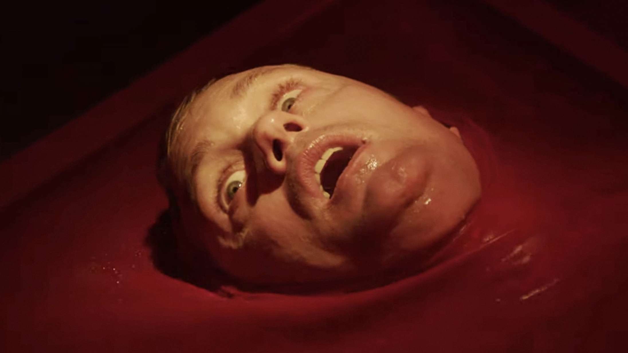 »Dæk dine øjne«: Ny grænseoverskridende gyser bringer internationale anmeldere i knæ