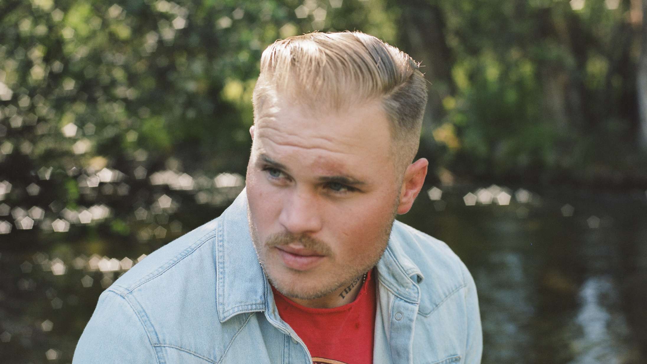 Ugens Top Tracks: Han storhitter i USA, men de færreste kender Zach Bryan i Danmark