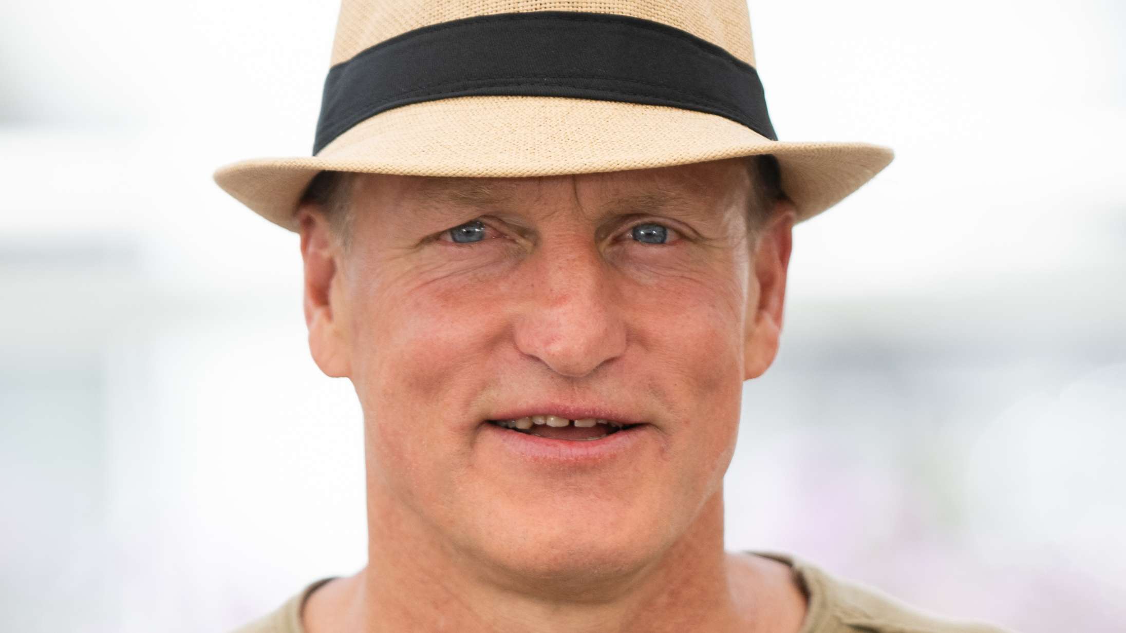 Woody Harrelson i modvind efter antivaxxer-konspirationsteori i ‘SNL’