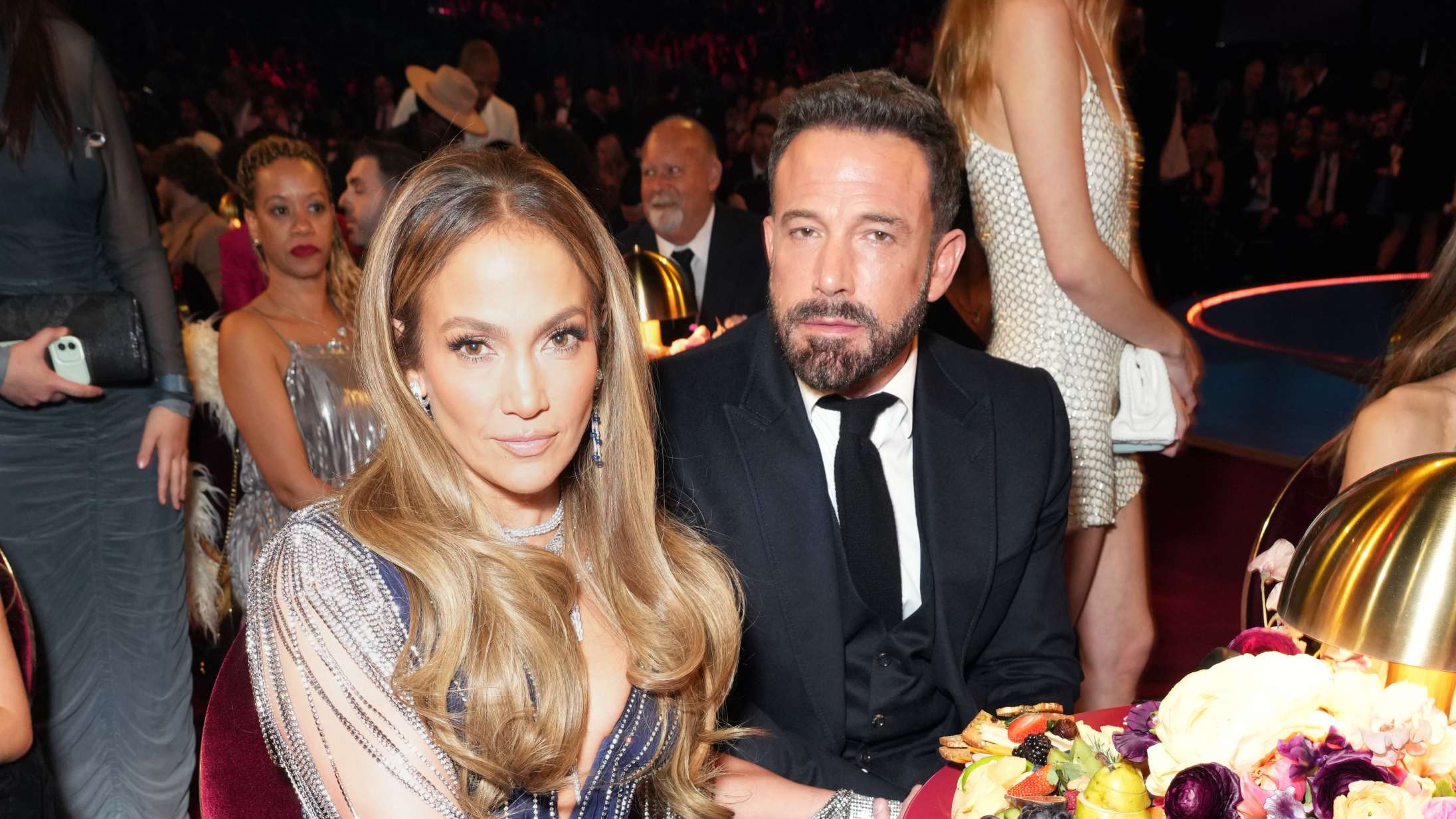 Jennifer Lopez kommenterer Ben Afflecks virale hængemule til Grammy-uddelingen