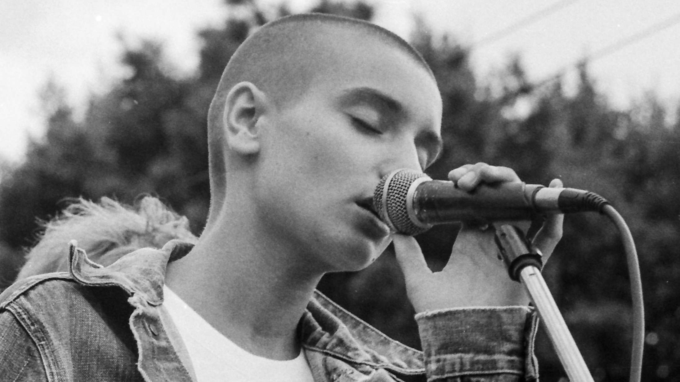 ’Nothing Compares’: Øm dokumentar om Sinéad O’Connor er skræmmende aktuel