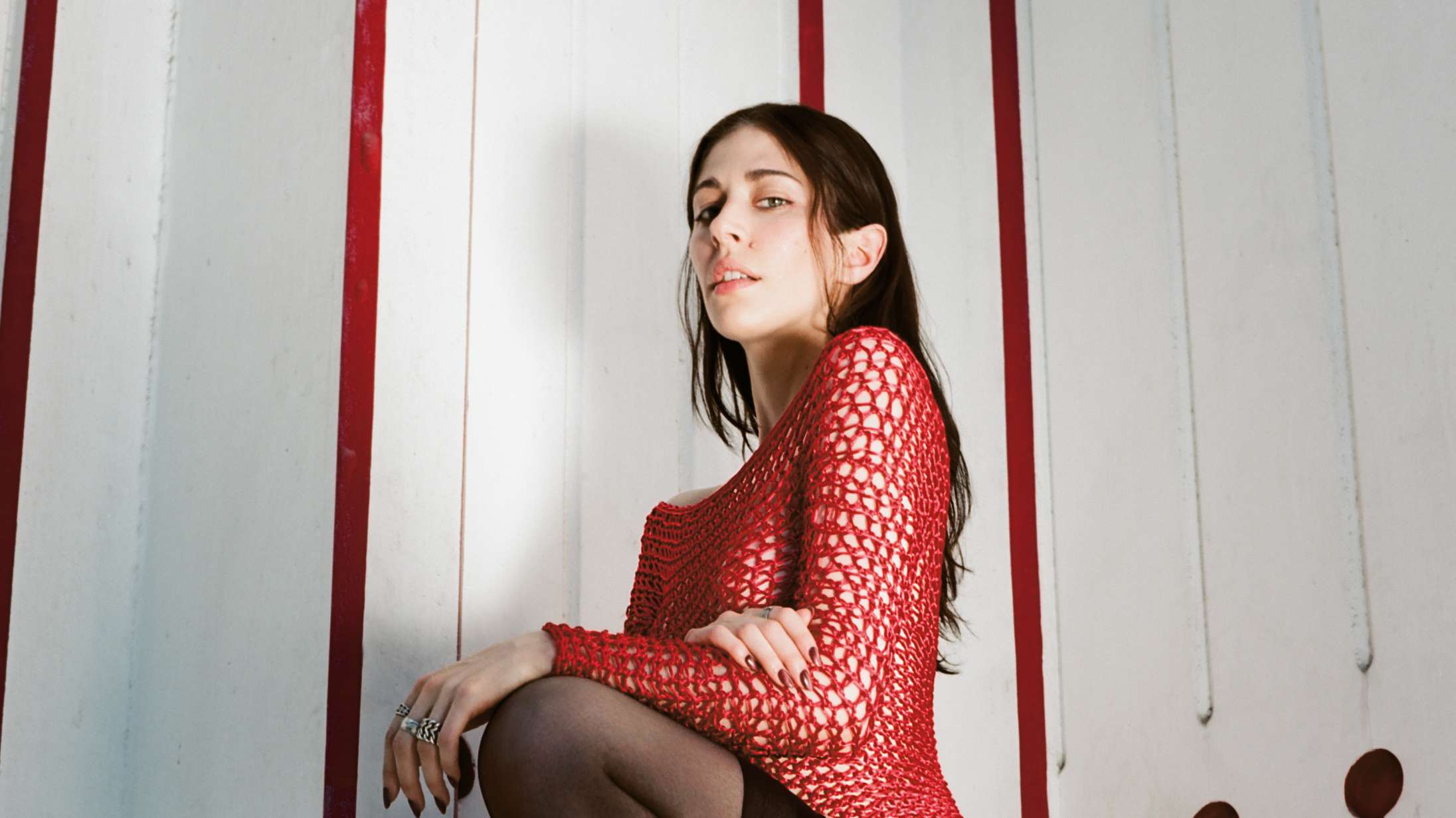 Caroline Polacheks kommende album byder på Grimes, Dido og en sang med sækkepiber – lyt til ‘Blood and Butter’