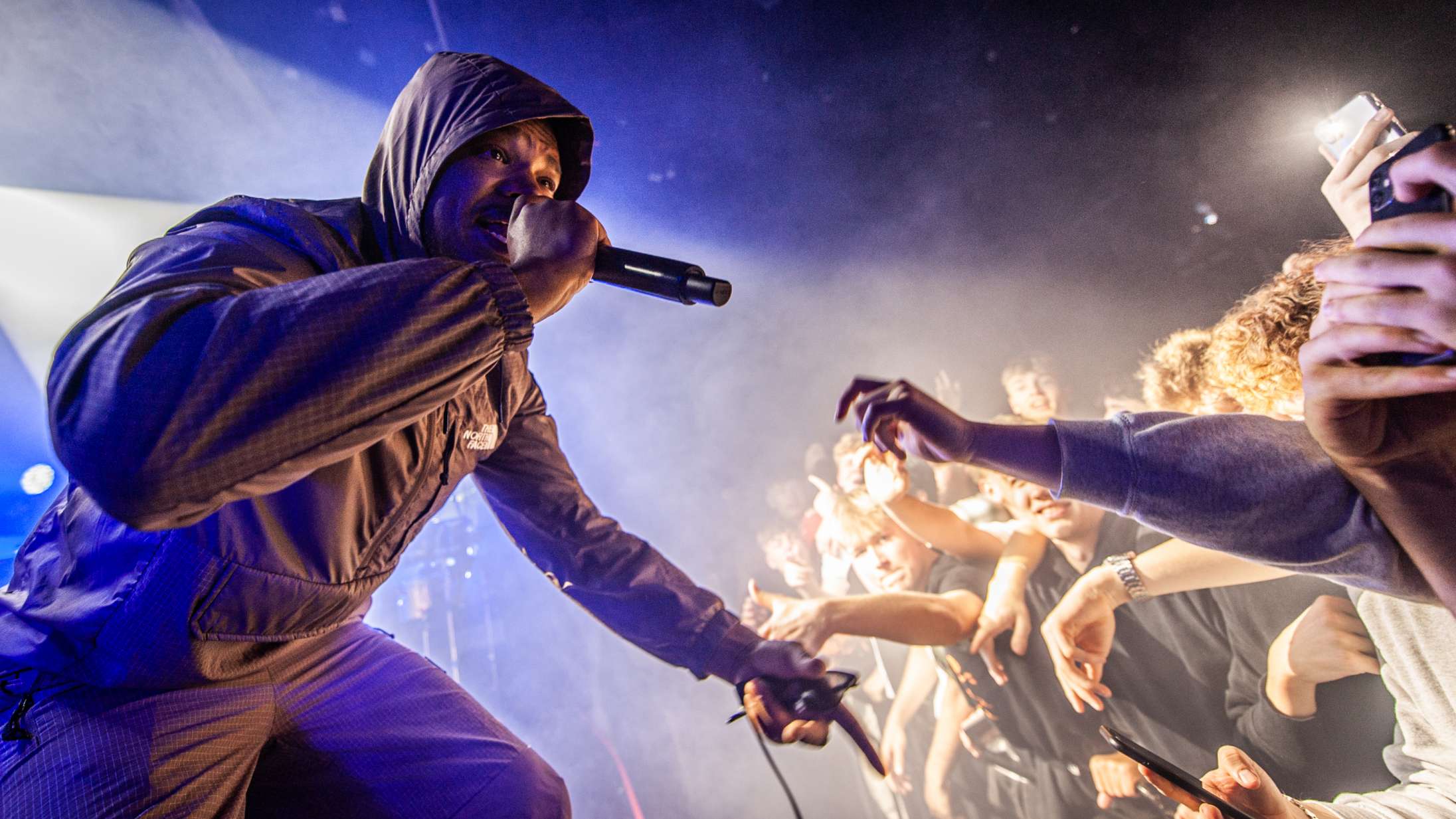 Lamin hev en lokal legende på scenen under vanvittigt energisk koncert i Aarhus