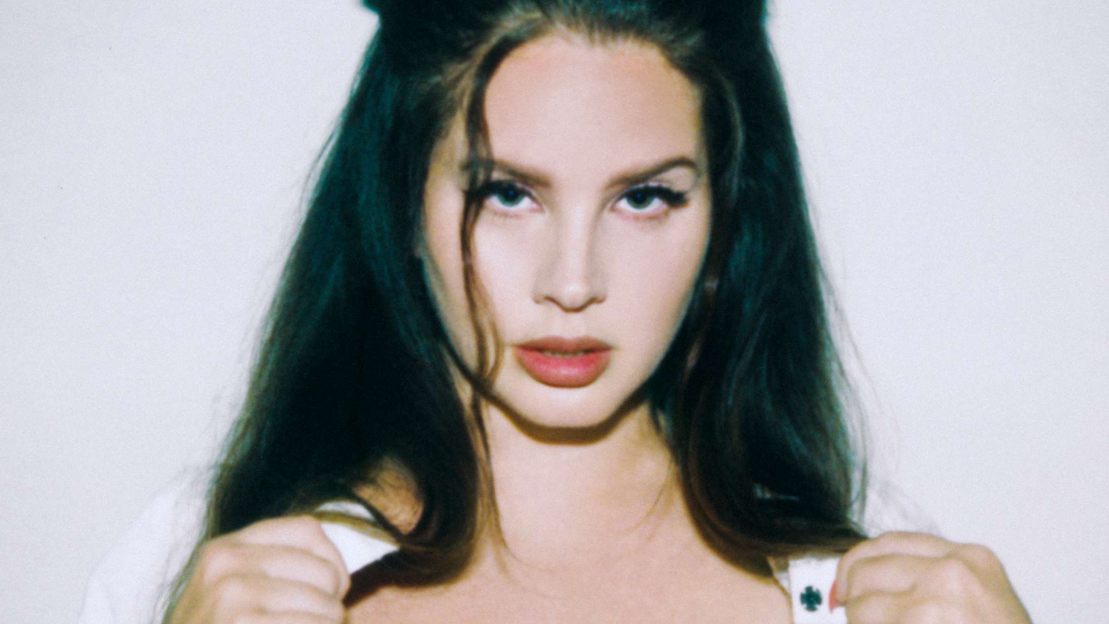 ‘Say Yes To Heaven’ af Lana Del Rey gik fra skrottet demo til sped up-succes – og indkapsler dermed, hvordan hits skabes i 2023