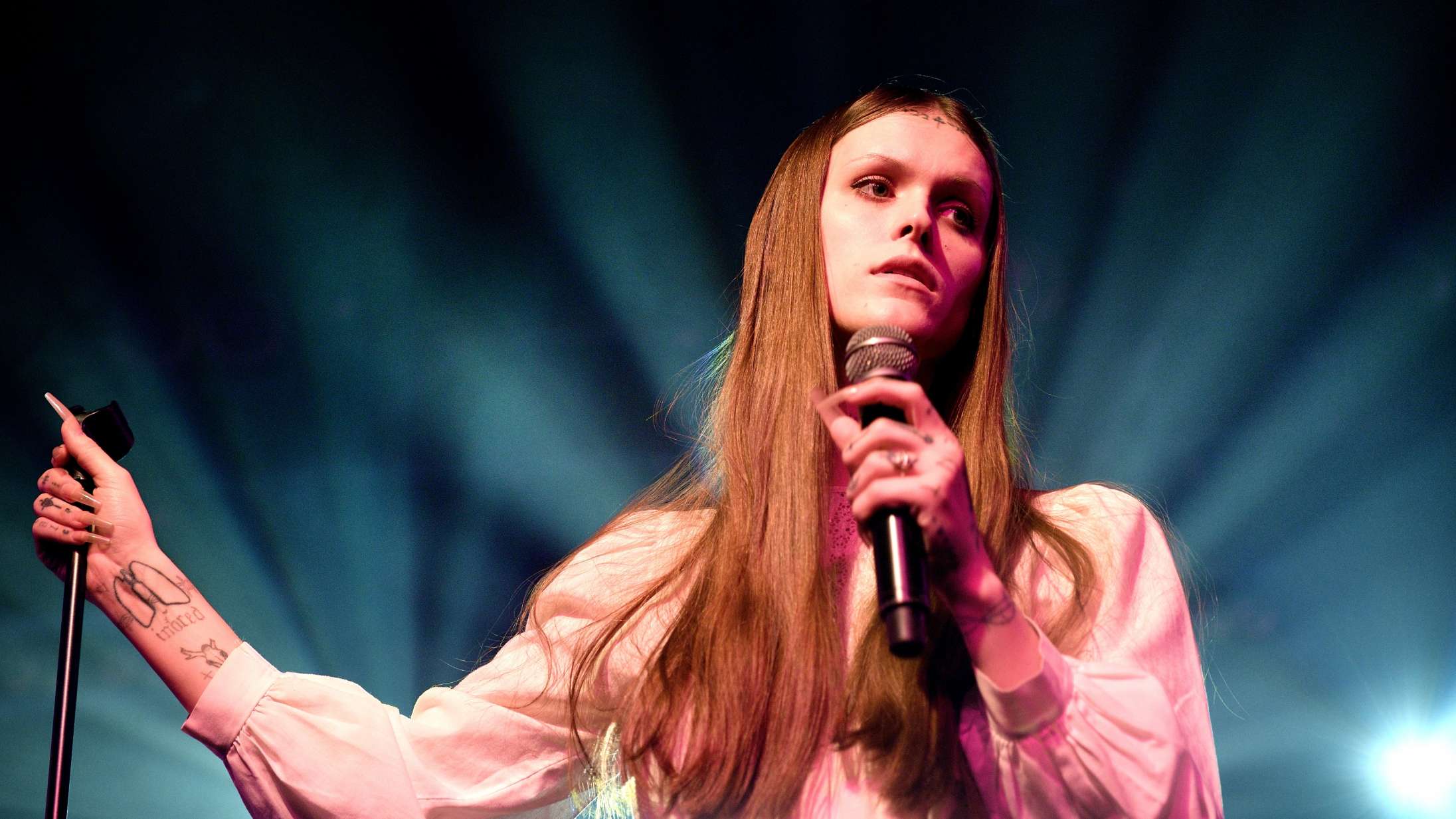 Kristendom, kærlighed og kannibalisme: Derfor skal du se Ethel Cain på Roskilde Festival