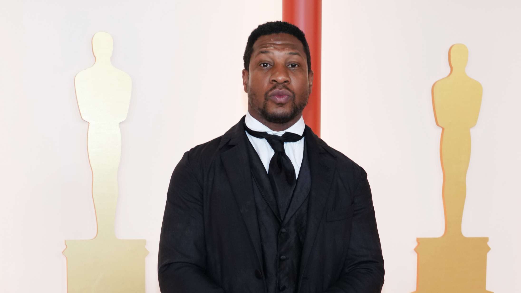 Jonathan Majors anholdt efter anklager om overfald på kvinde