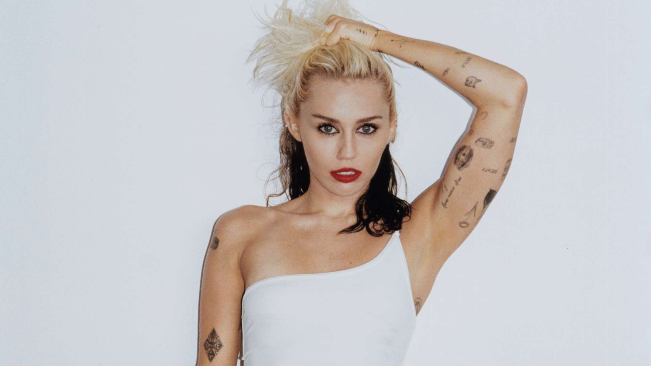 Hver gang jeg hører Miley Cyrus’ ’Endless Summer Vacation’, får jeg en ny yndlingssang