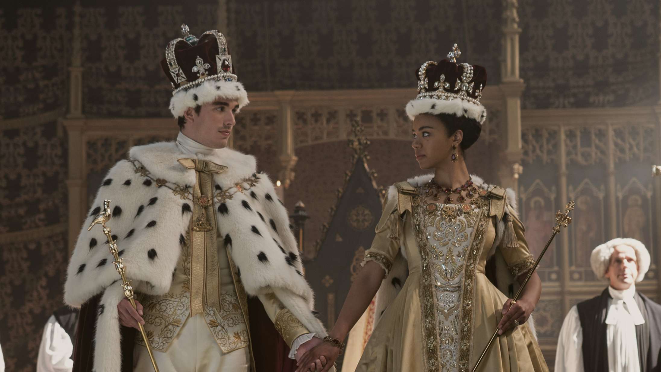 Den unge dronning kæmper med sex, kærlighed og race i traileren til ‘Queen Charlotte: A Bridgerton Story’